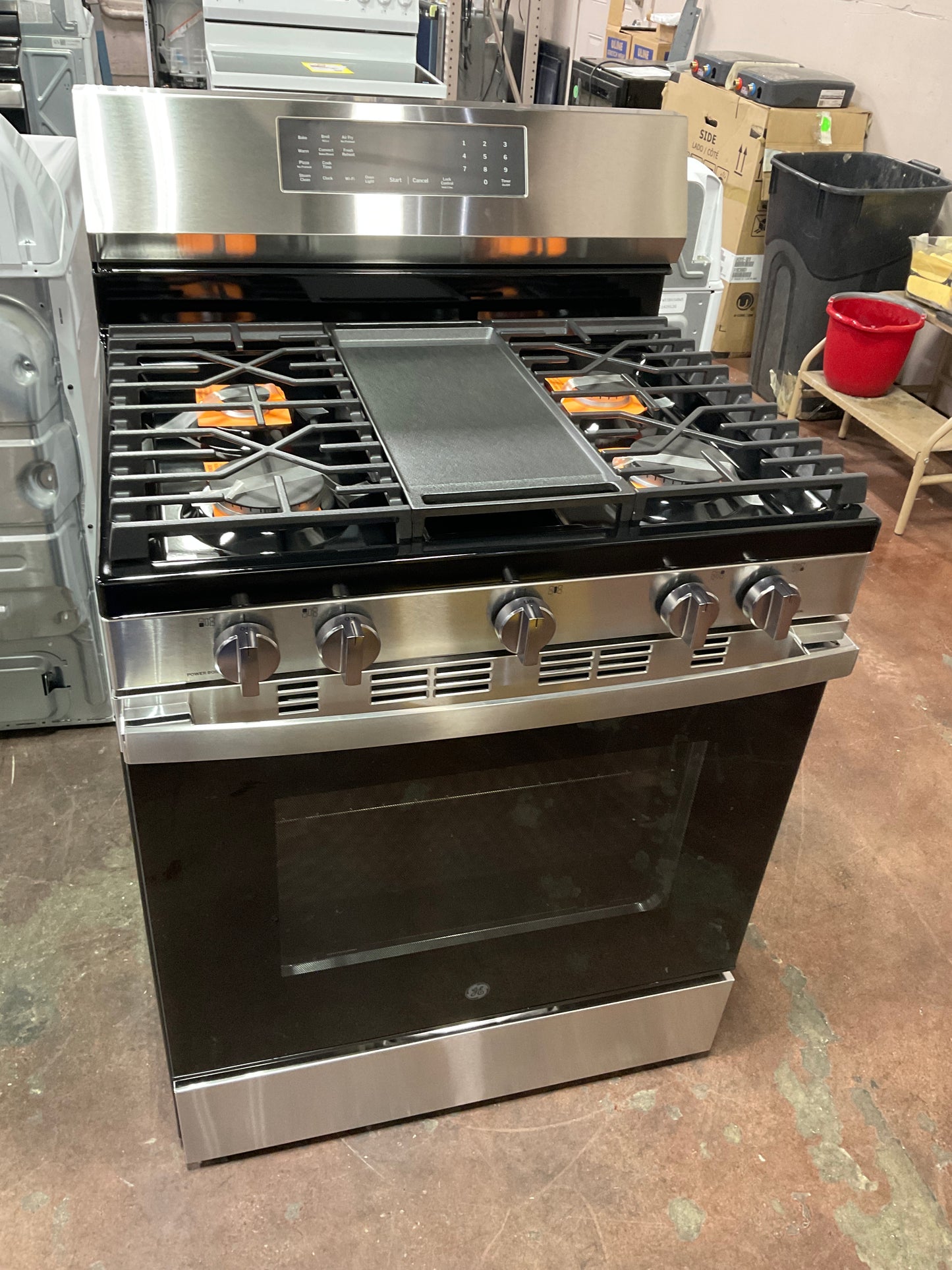 Front view, oven-door closed