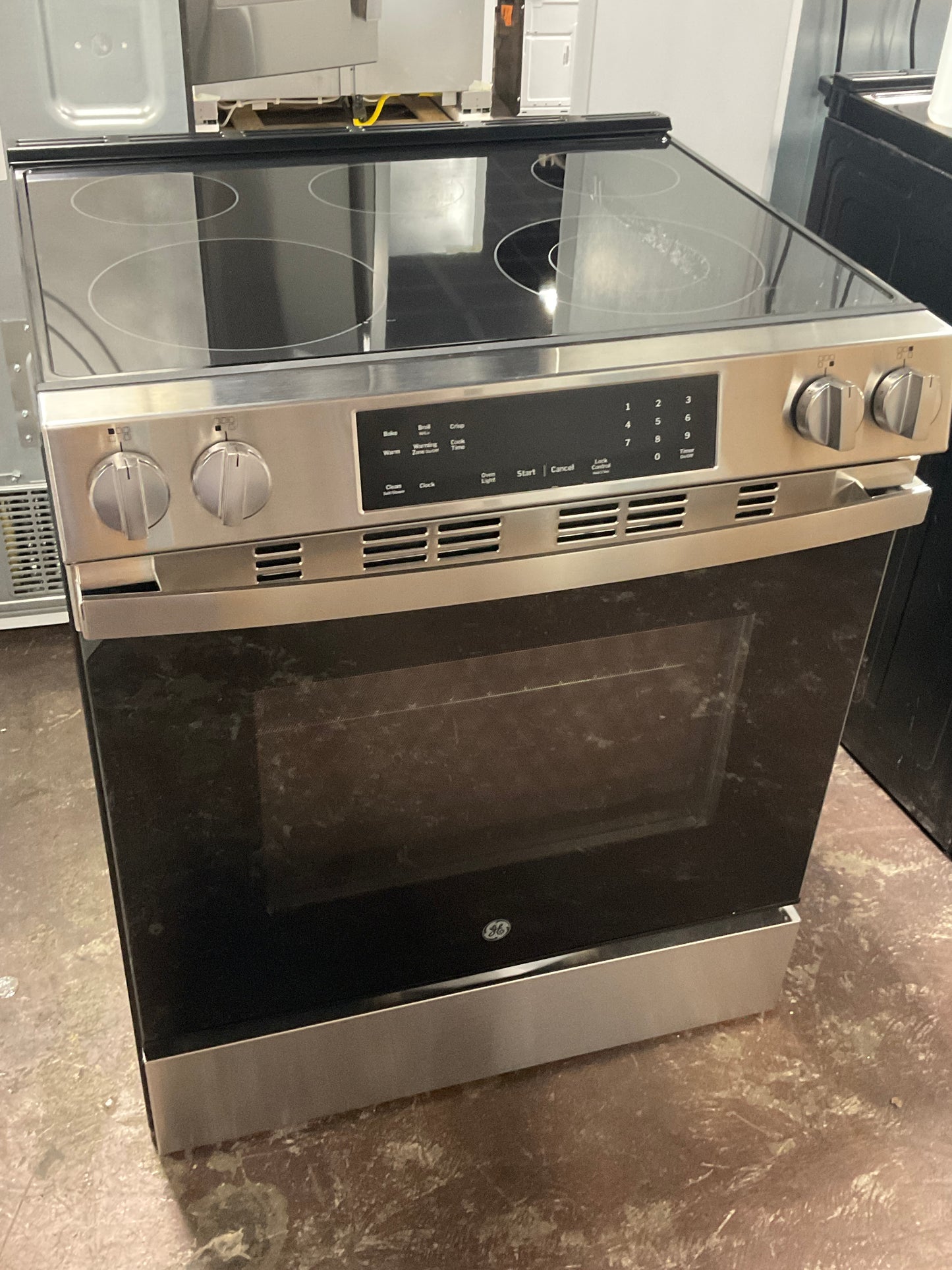 Front view, oven-door closed