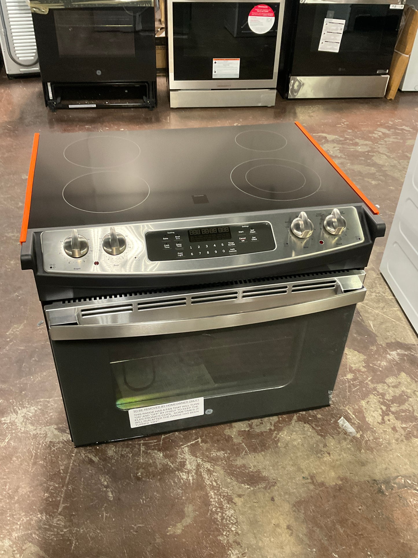 Front view, oven-door closed