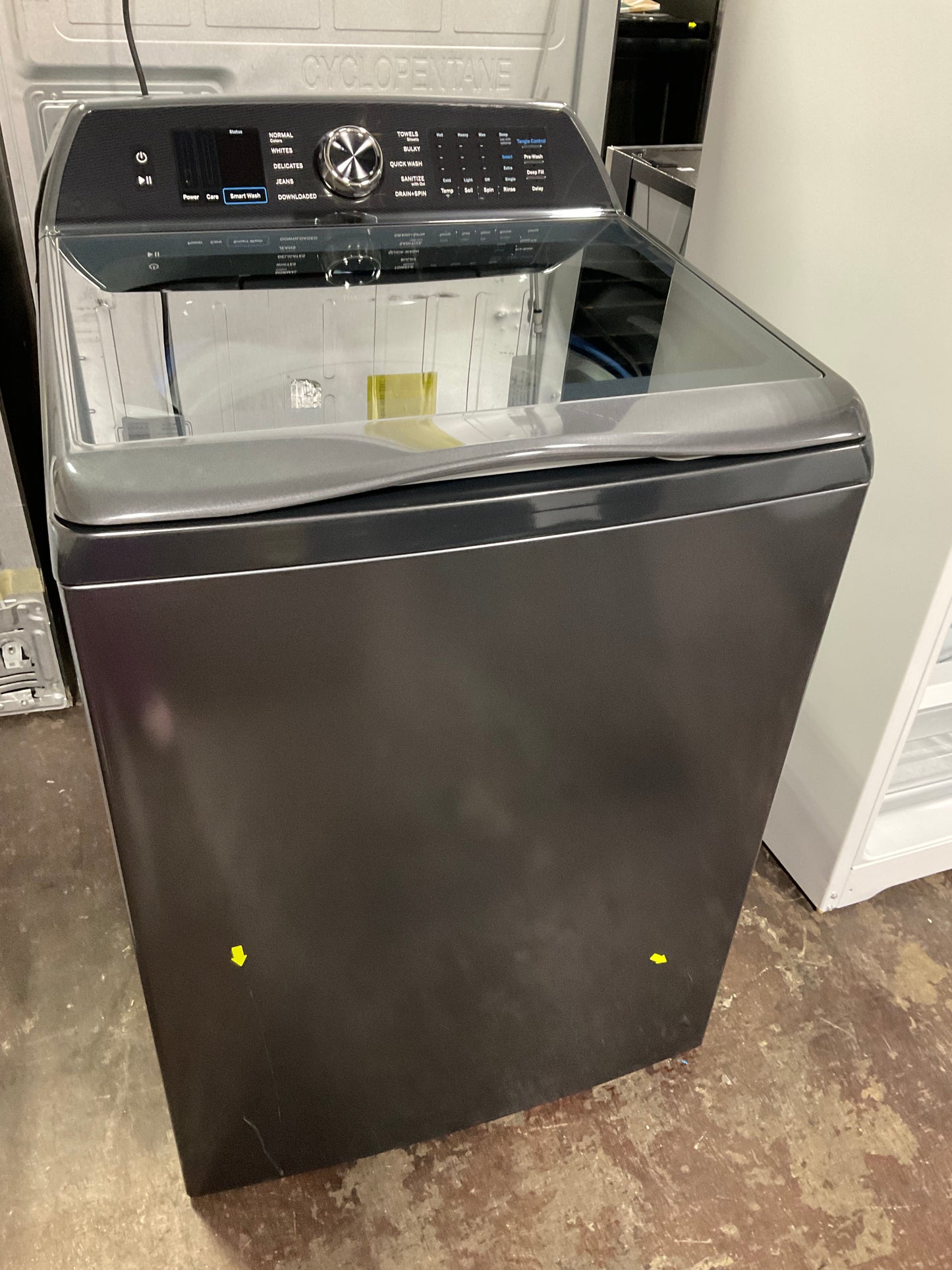 Front view, door closed