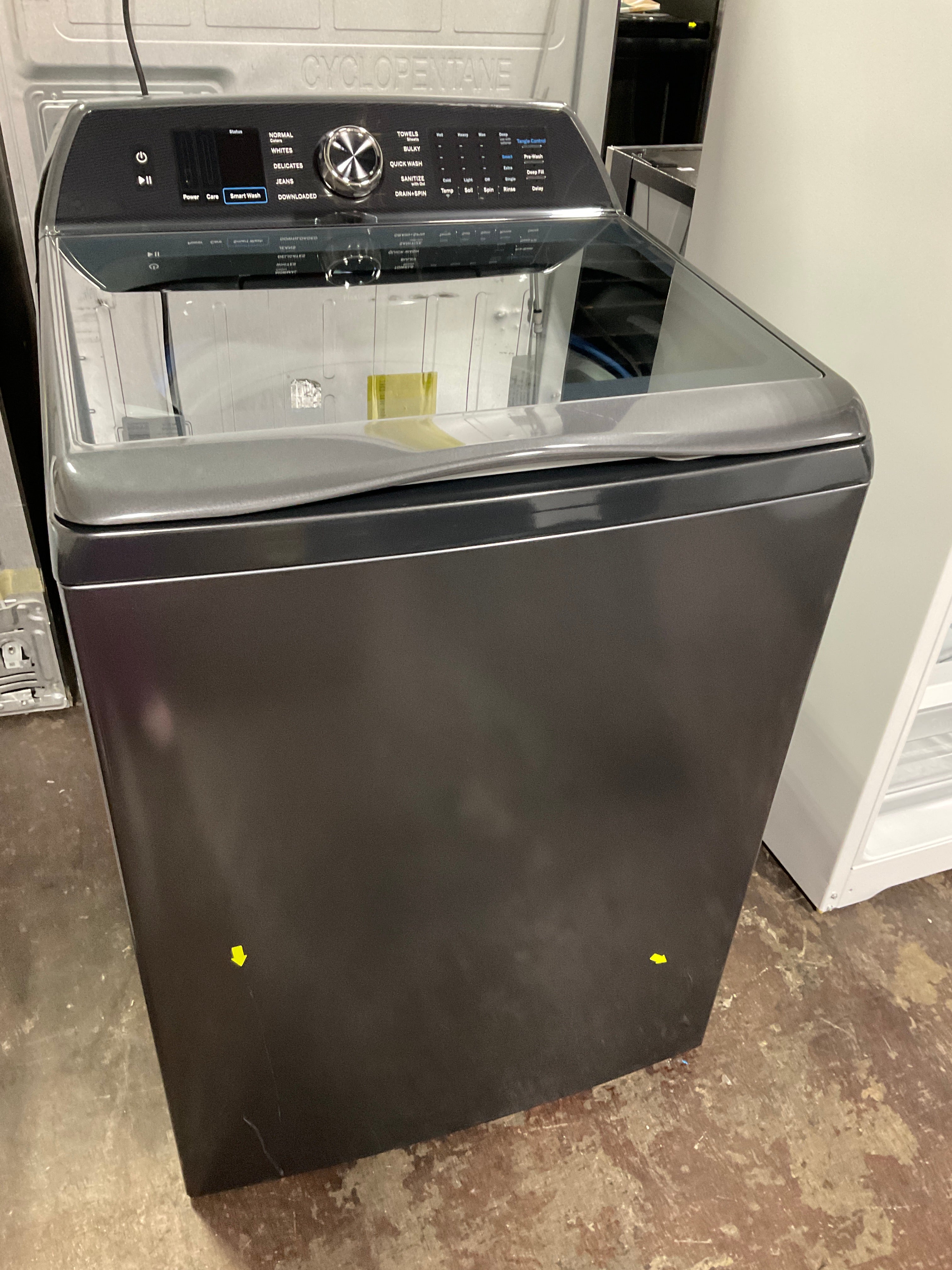 Front view, door closed