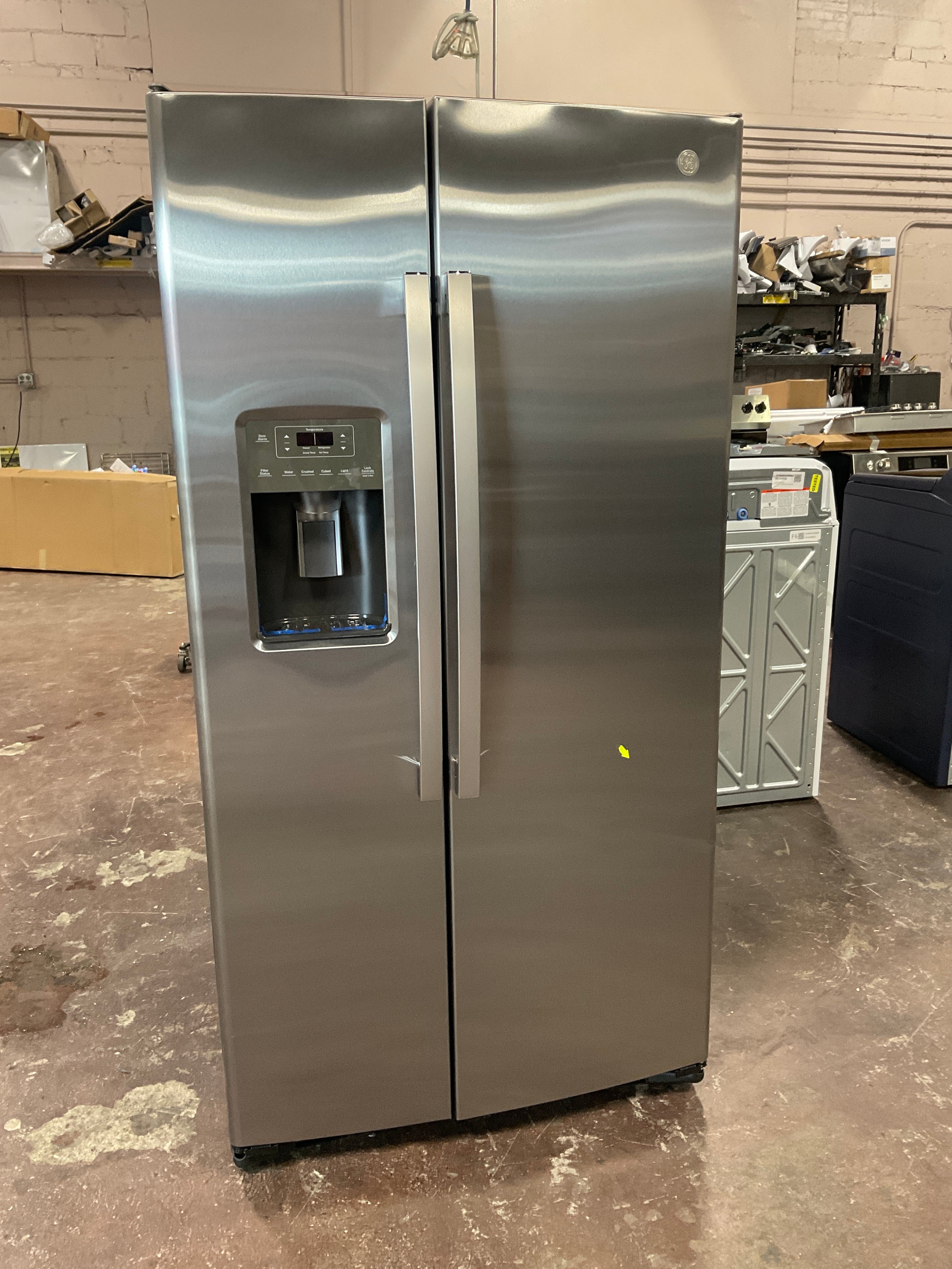 Front view, door closed