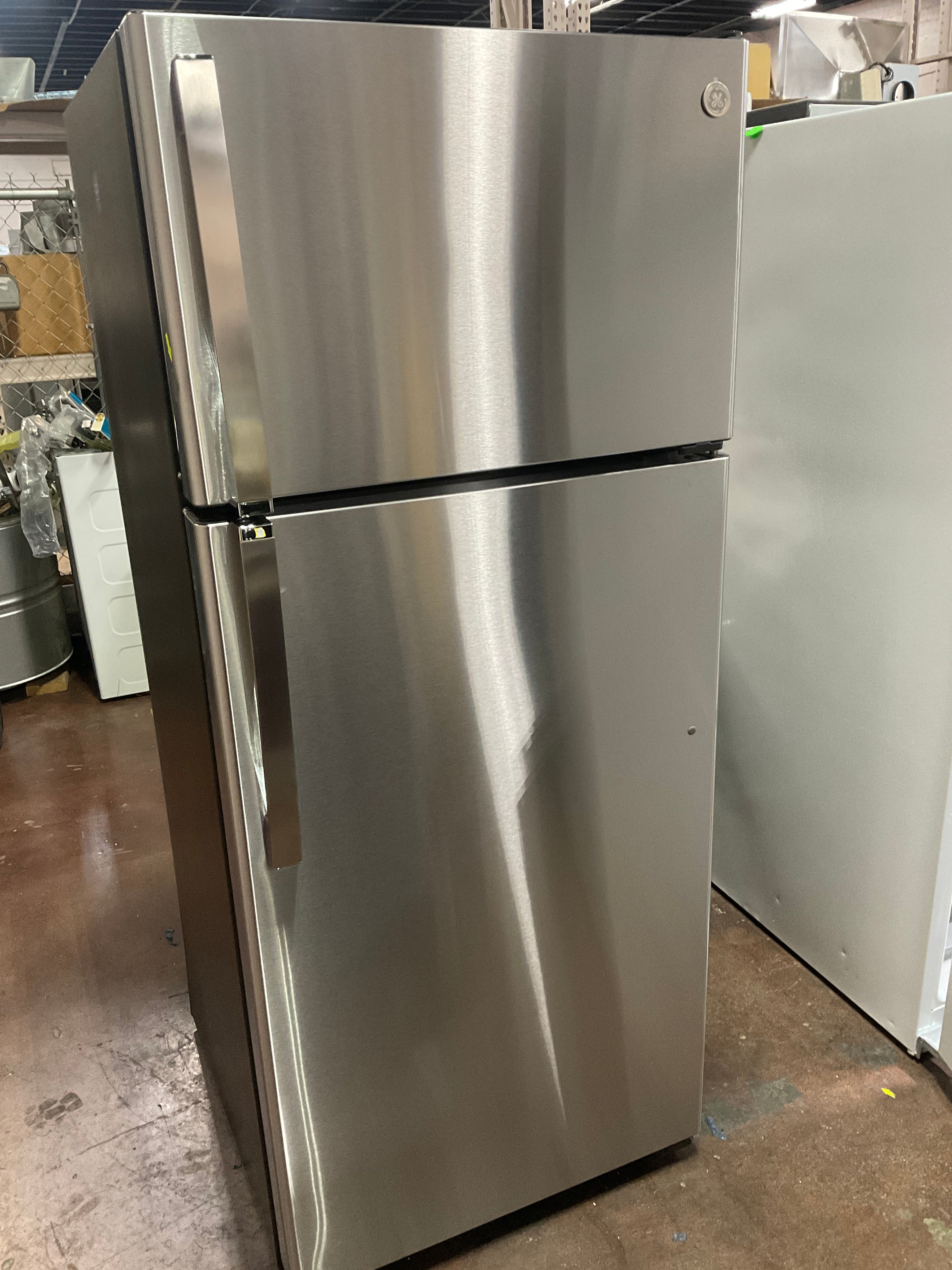 Front view, door closed