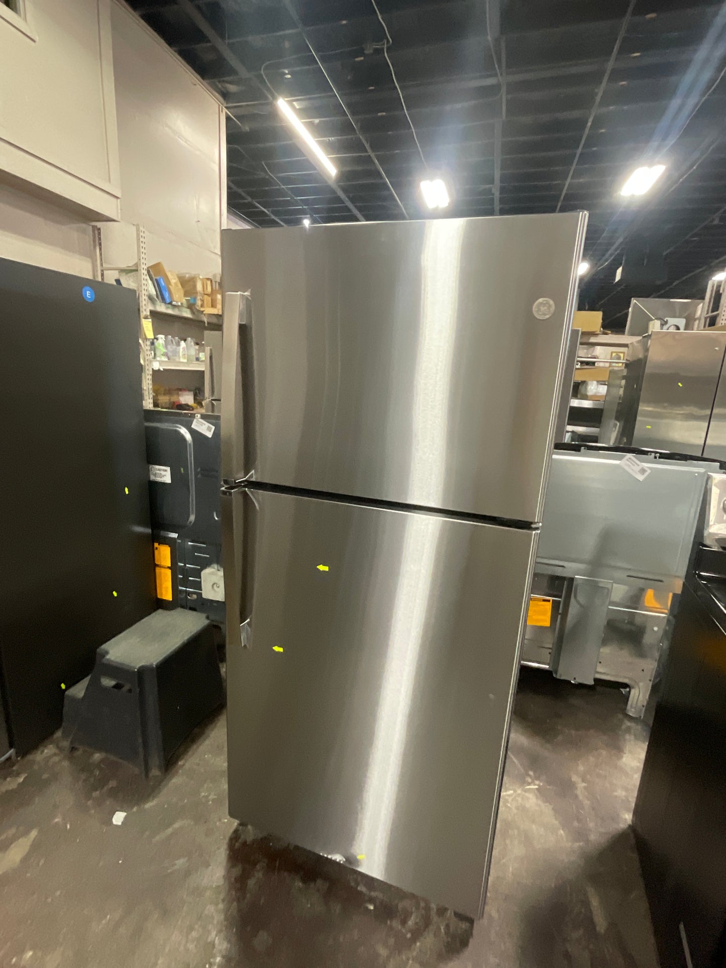 Front view, door closed