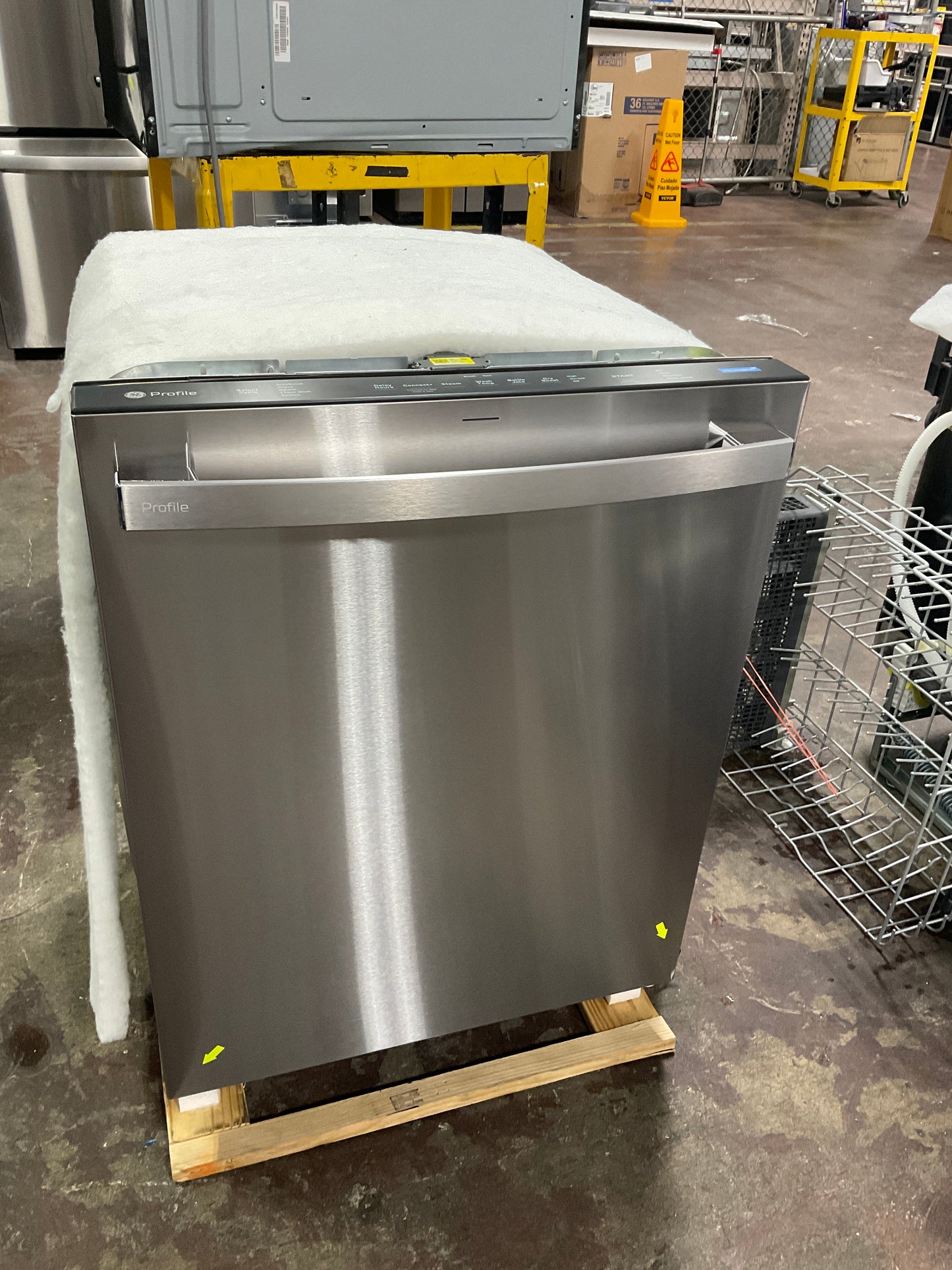 Front view, doors closed