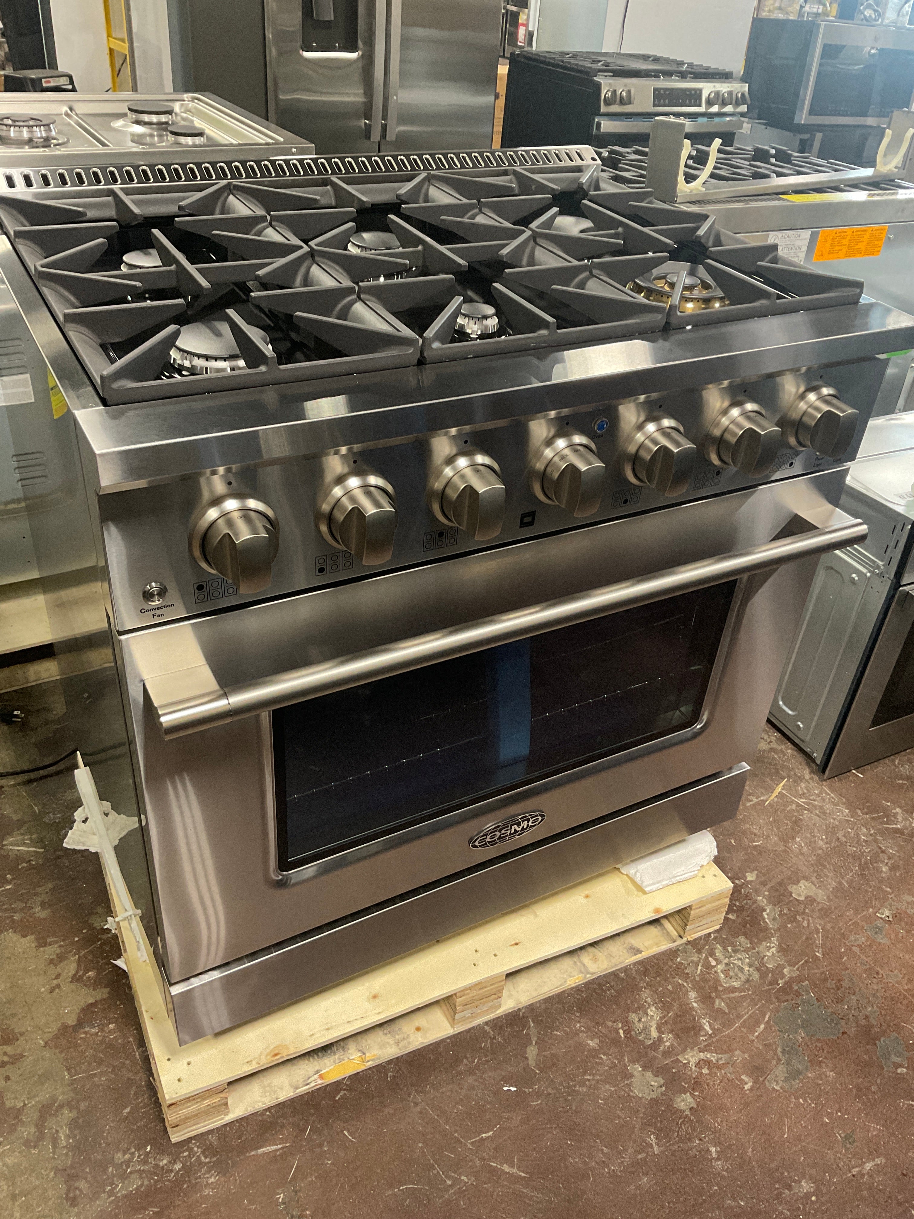 Front view, oven-door closed