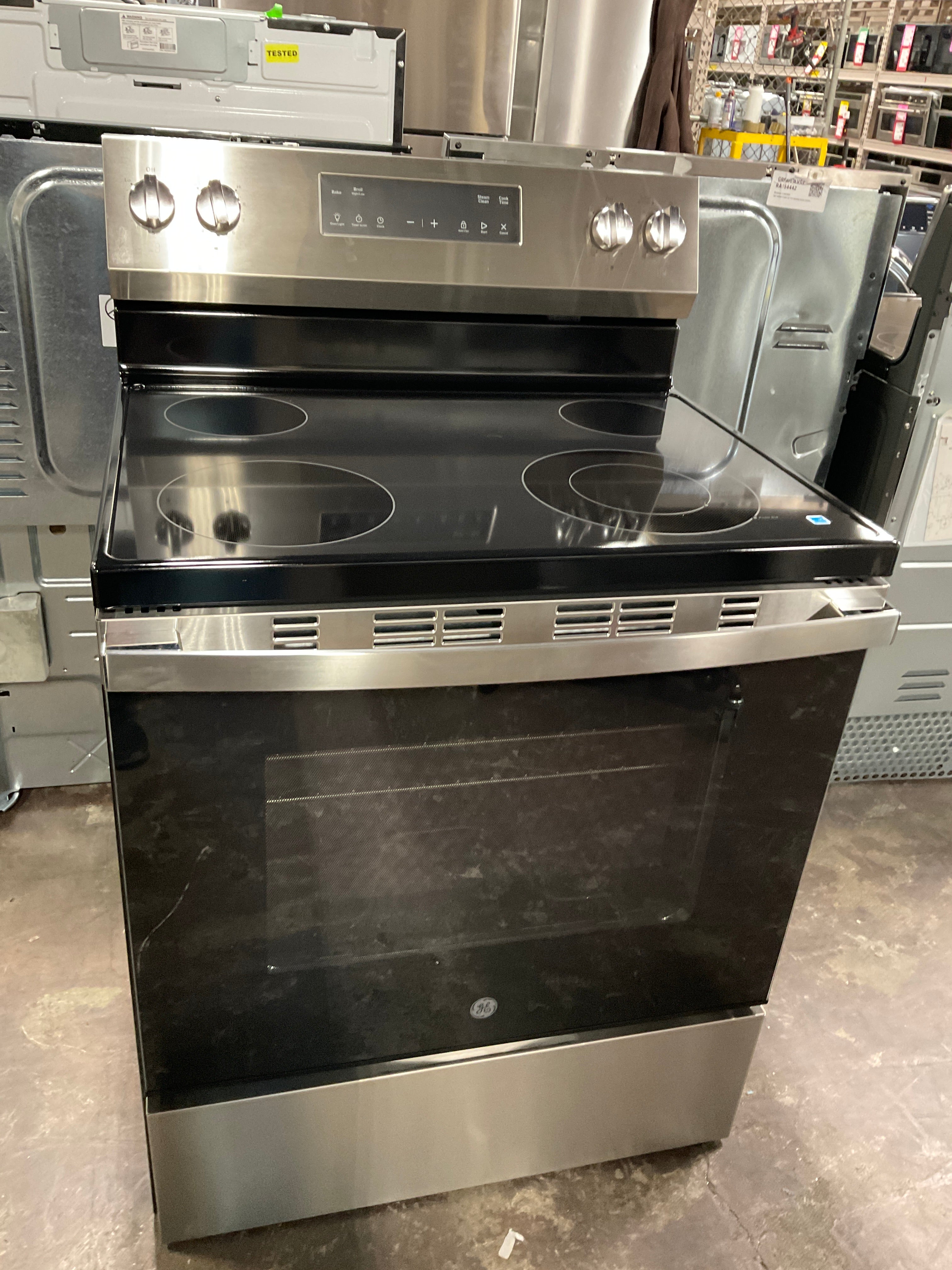 Front view, oven-door closed