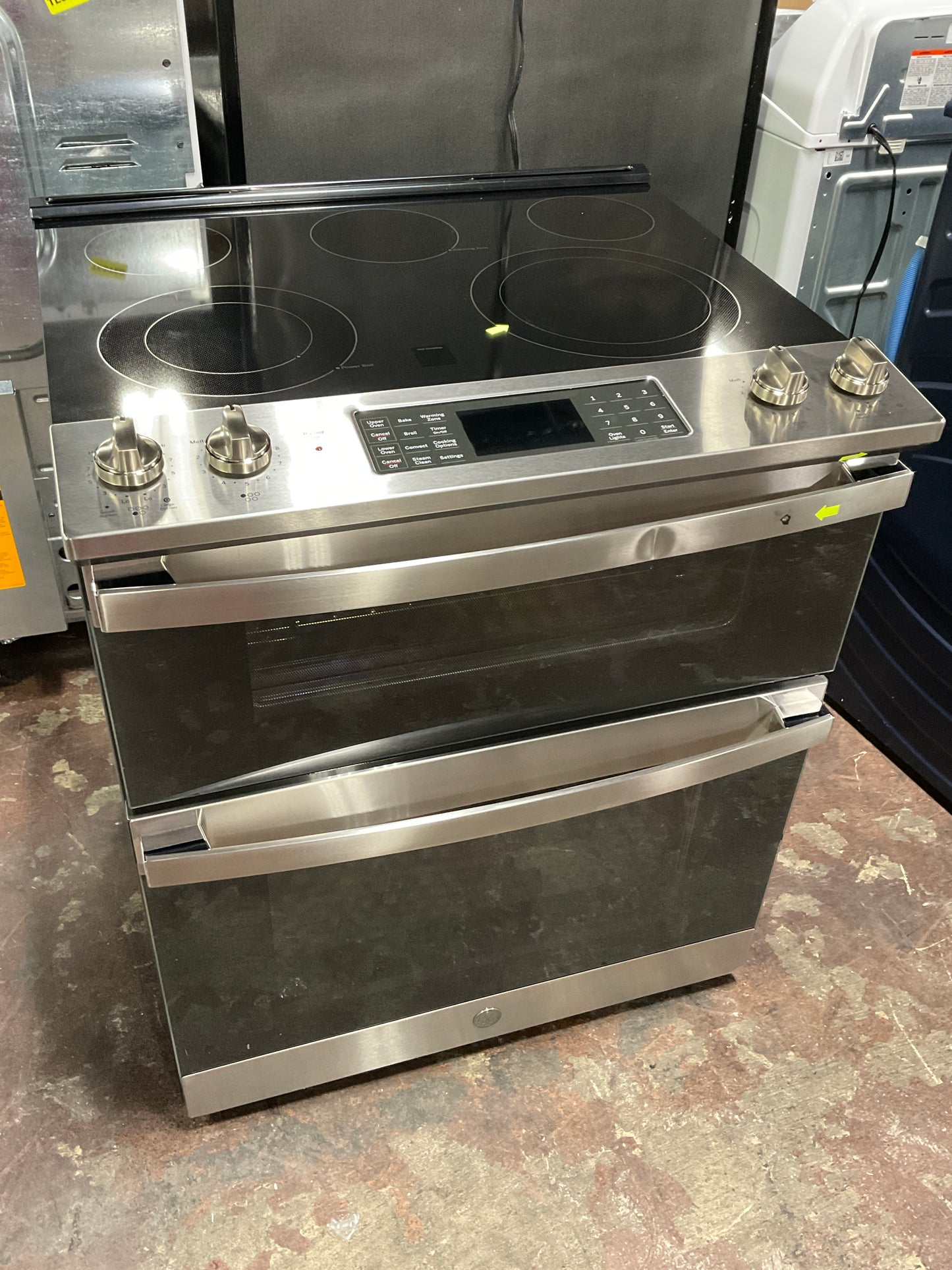 Front view, oven-door closed