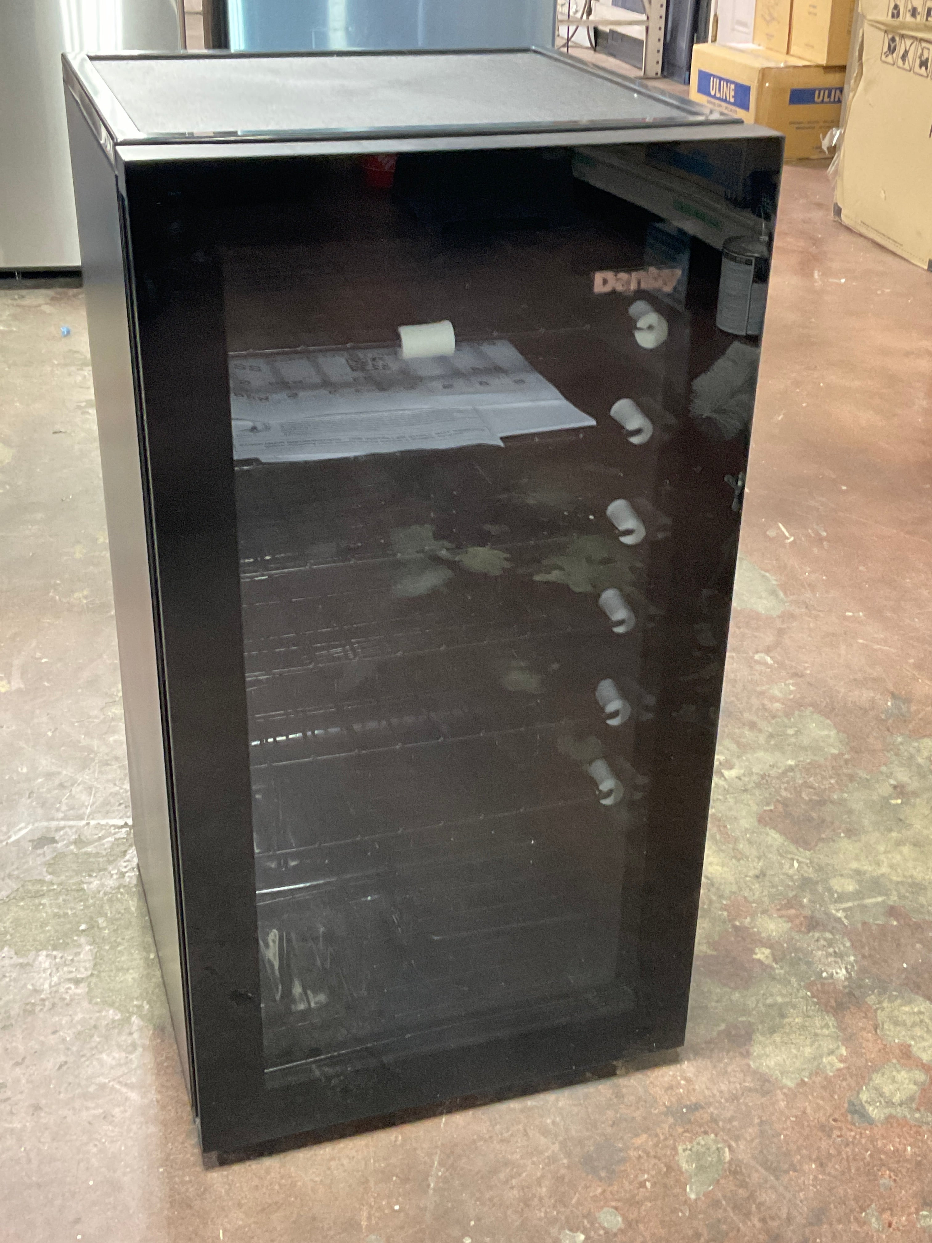 Front view, door closed