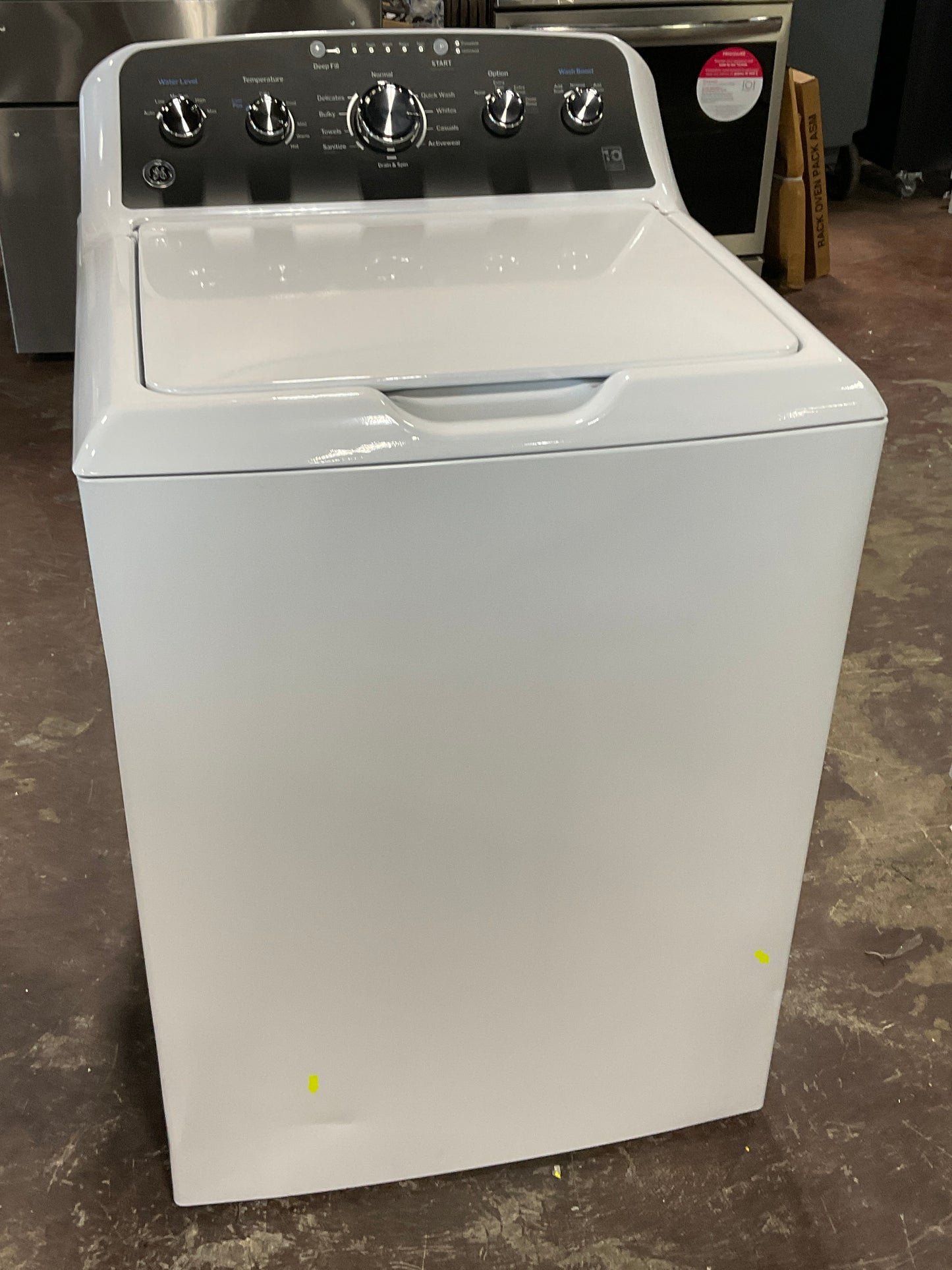 Front view, door closed