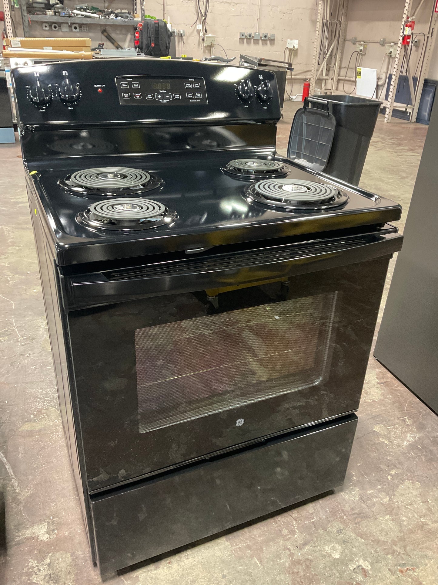 Front view, oven-door closed