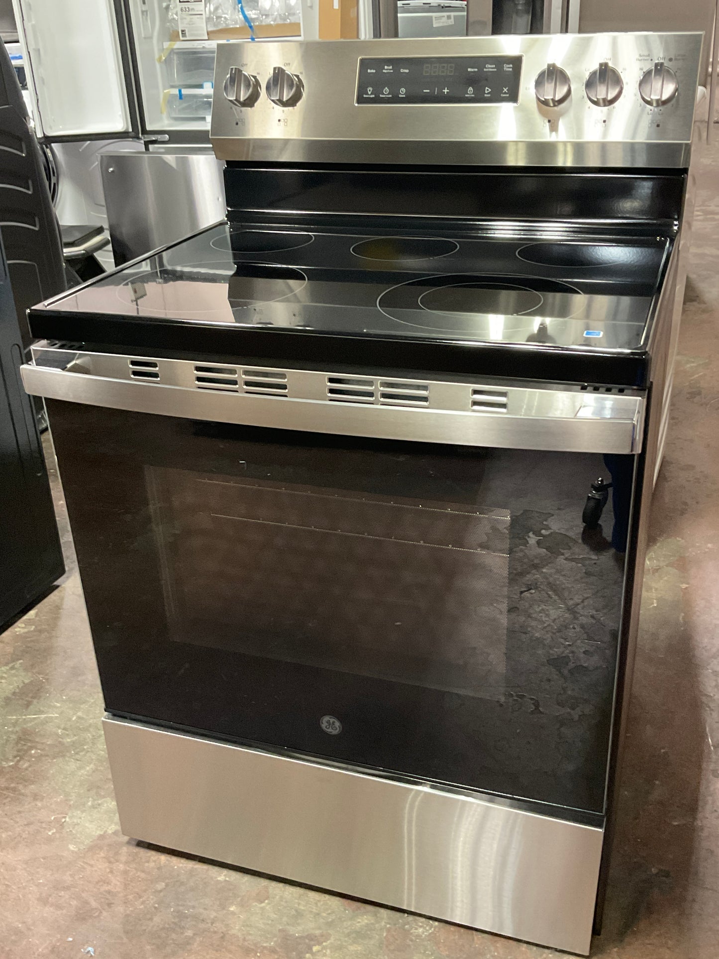 Front view, oven-door closed