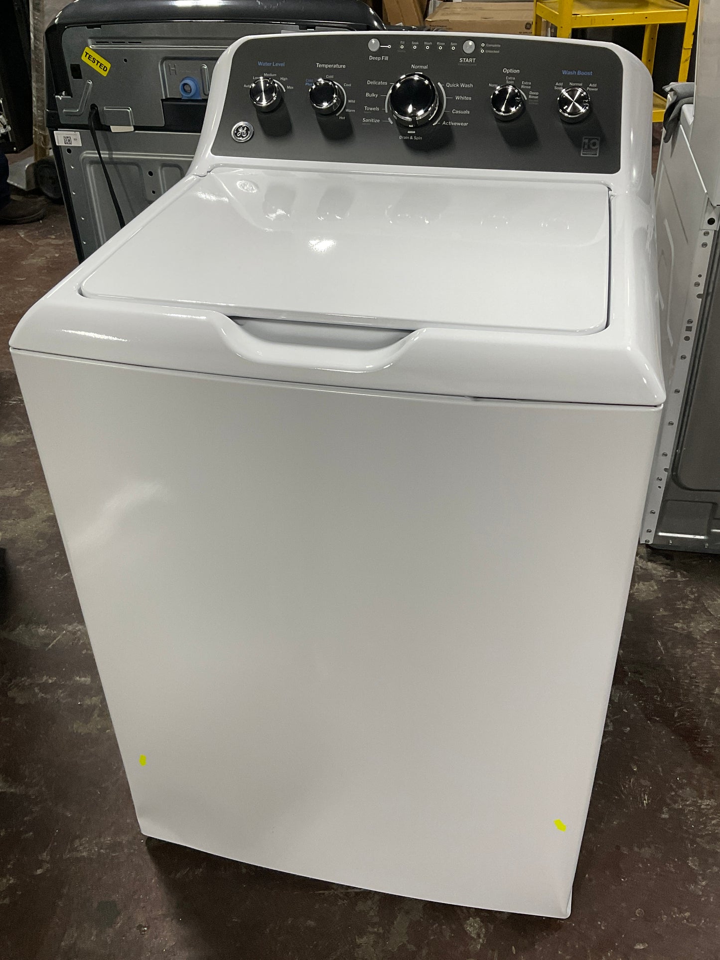 Front view, door closed