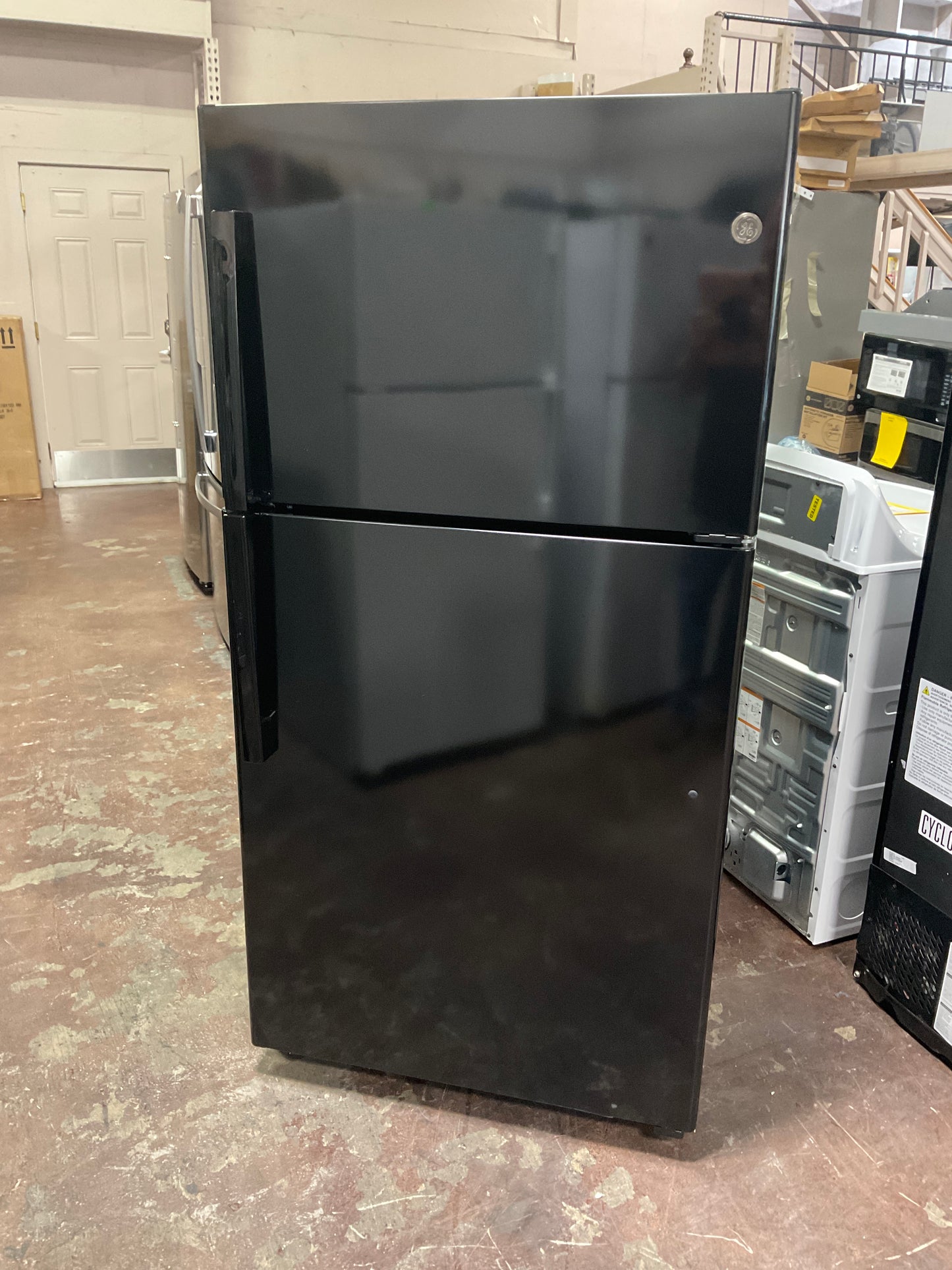 Front view, door closed