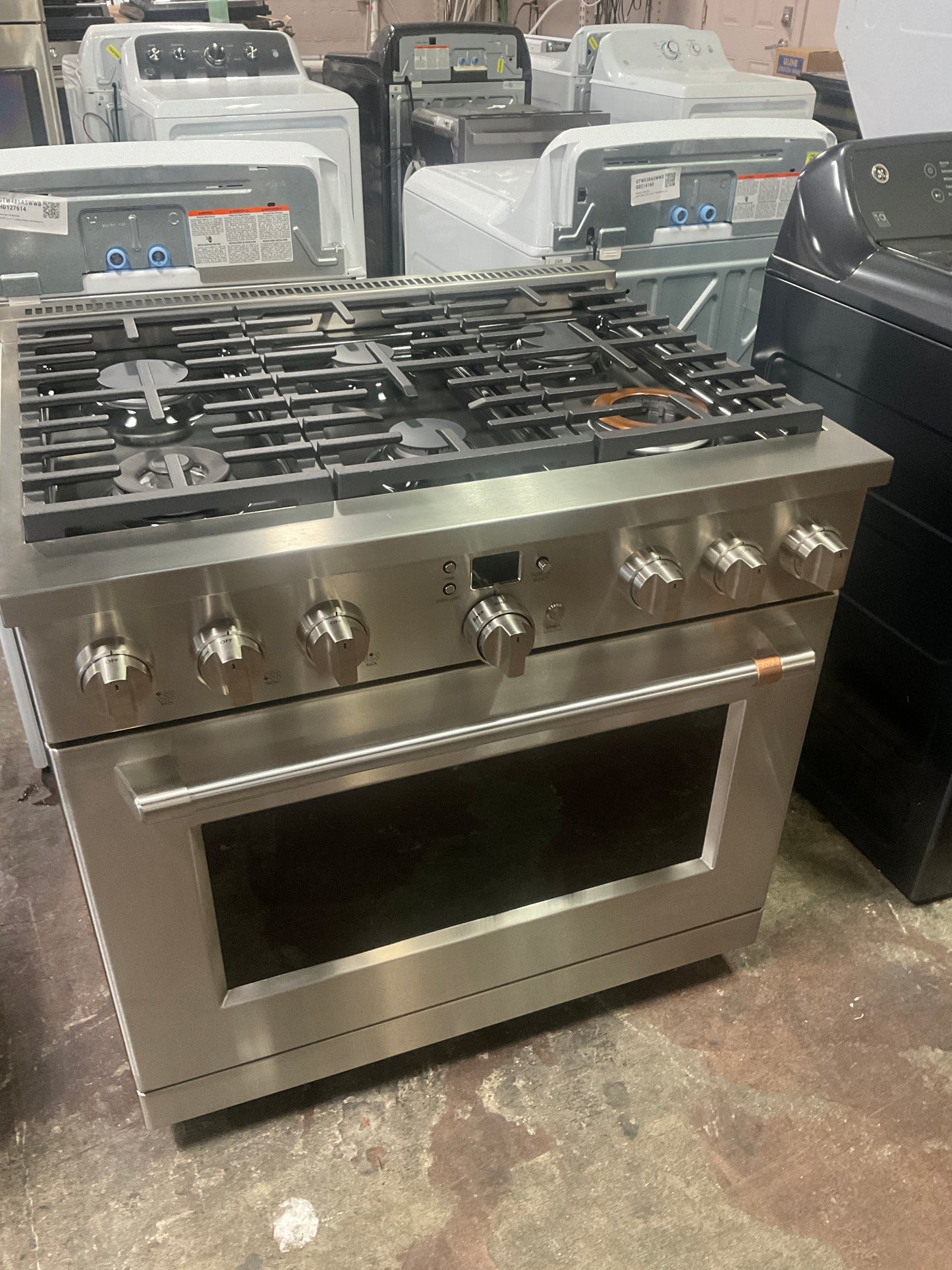 Front view, oven-door closed