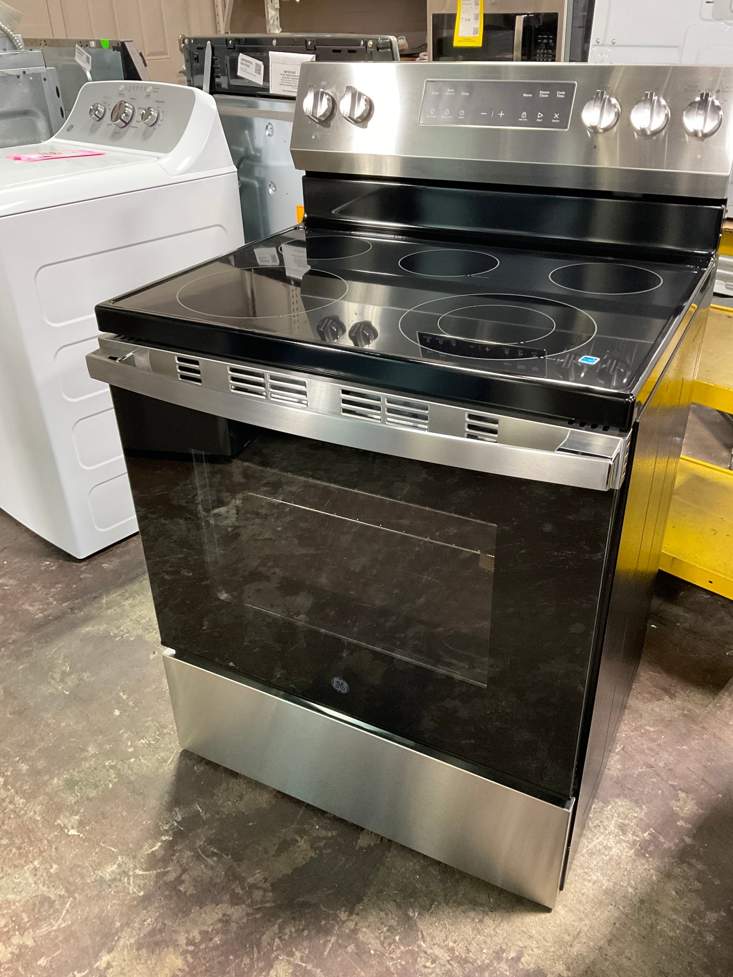 Front view, oven-door closed