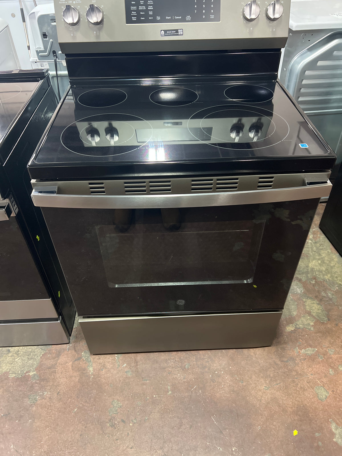 Front view, oven-door closed