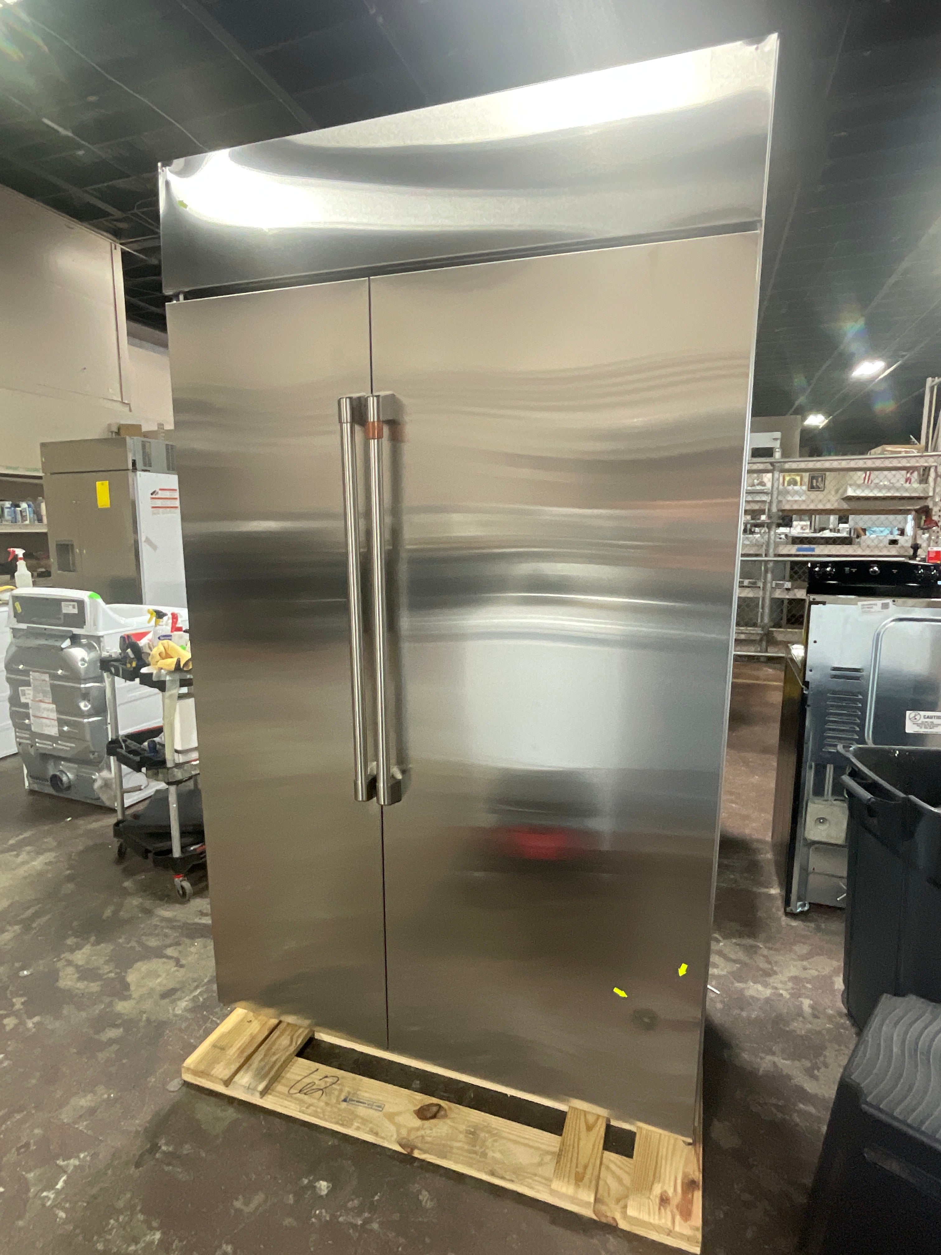 Front view, door closed