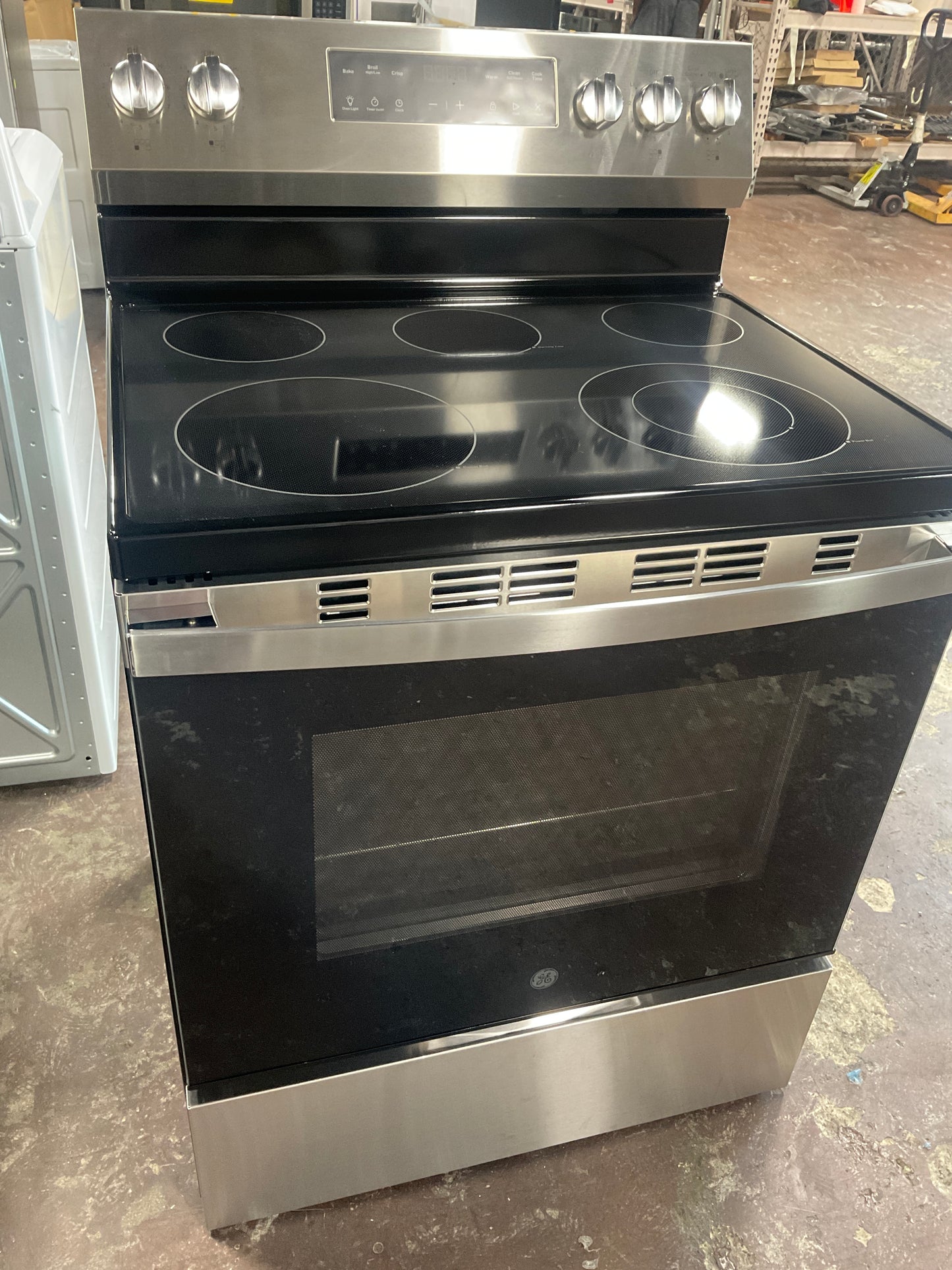 Front view, oven-door closed