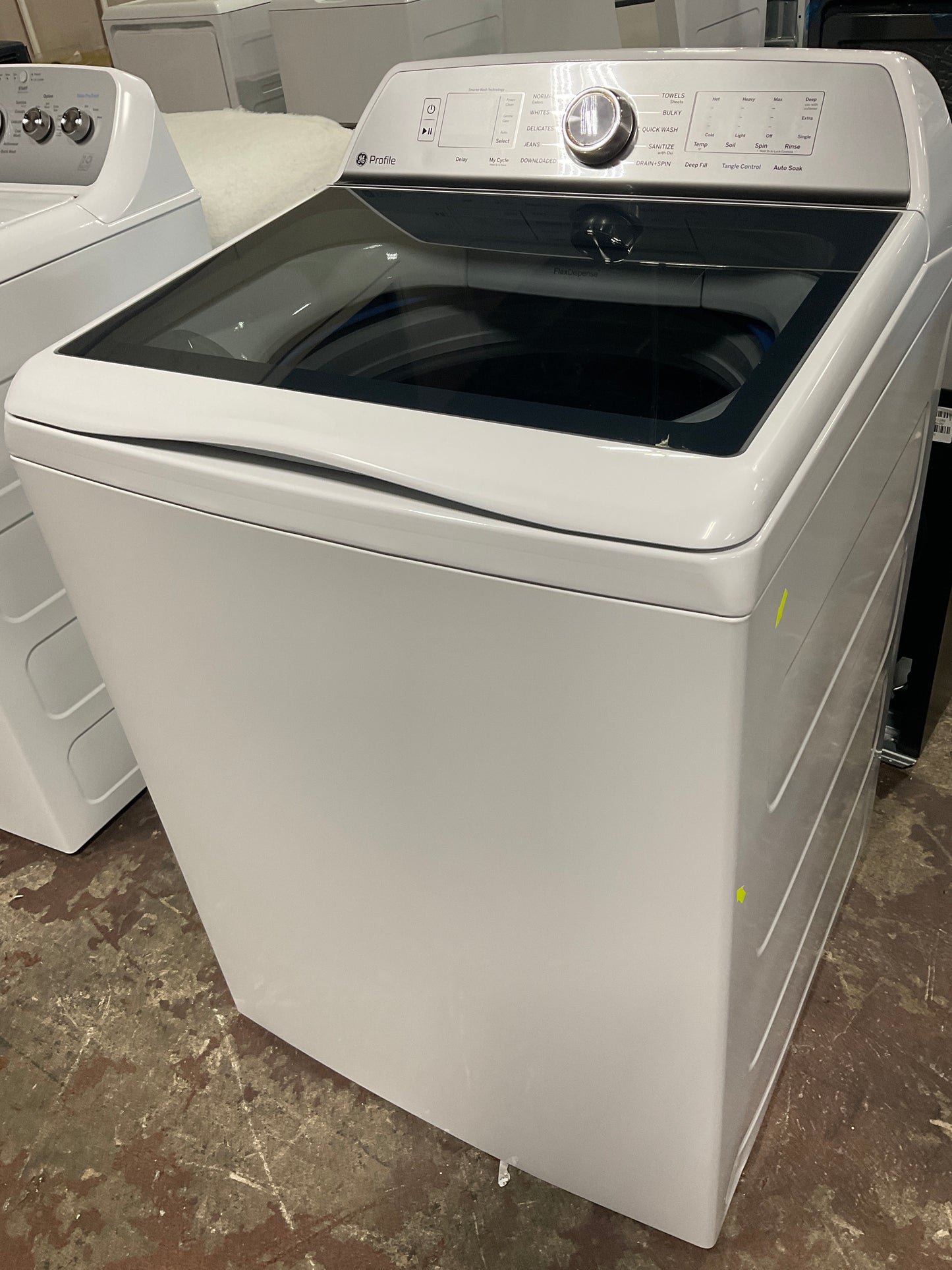 Front view, door closed