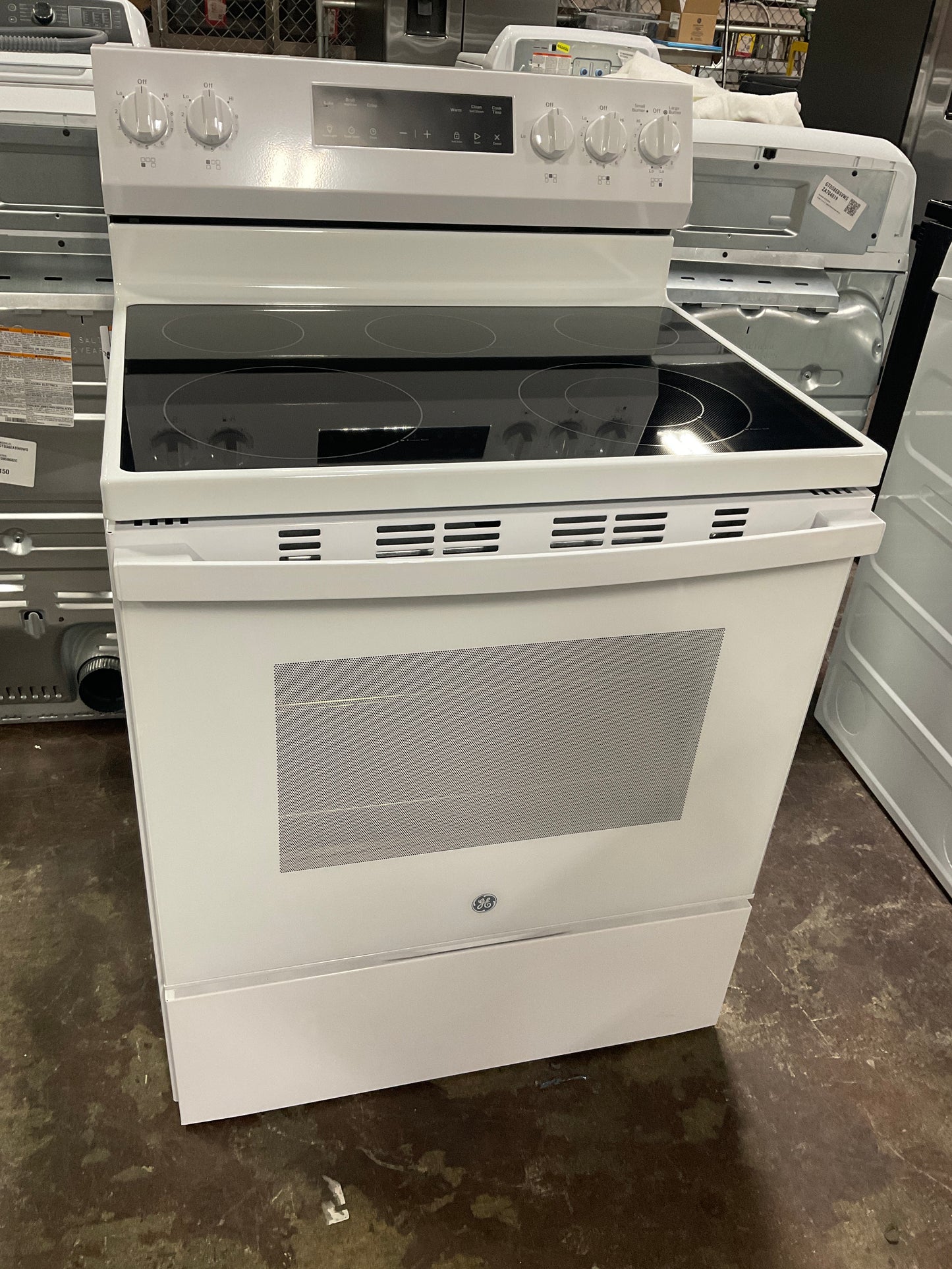 Front view, oven-door closed