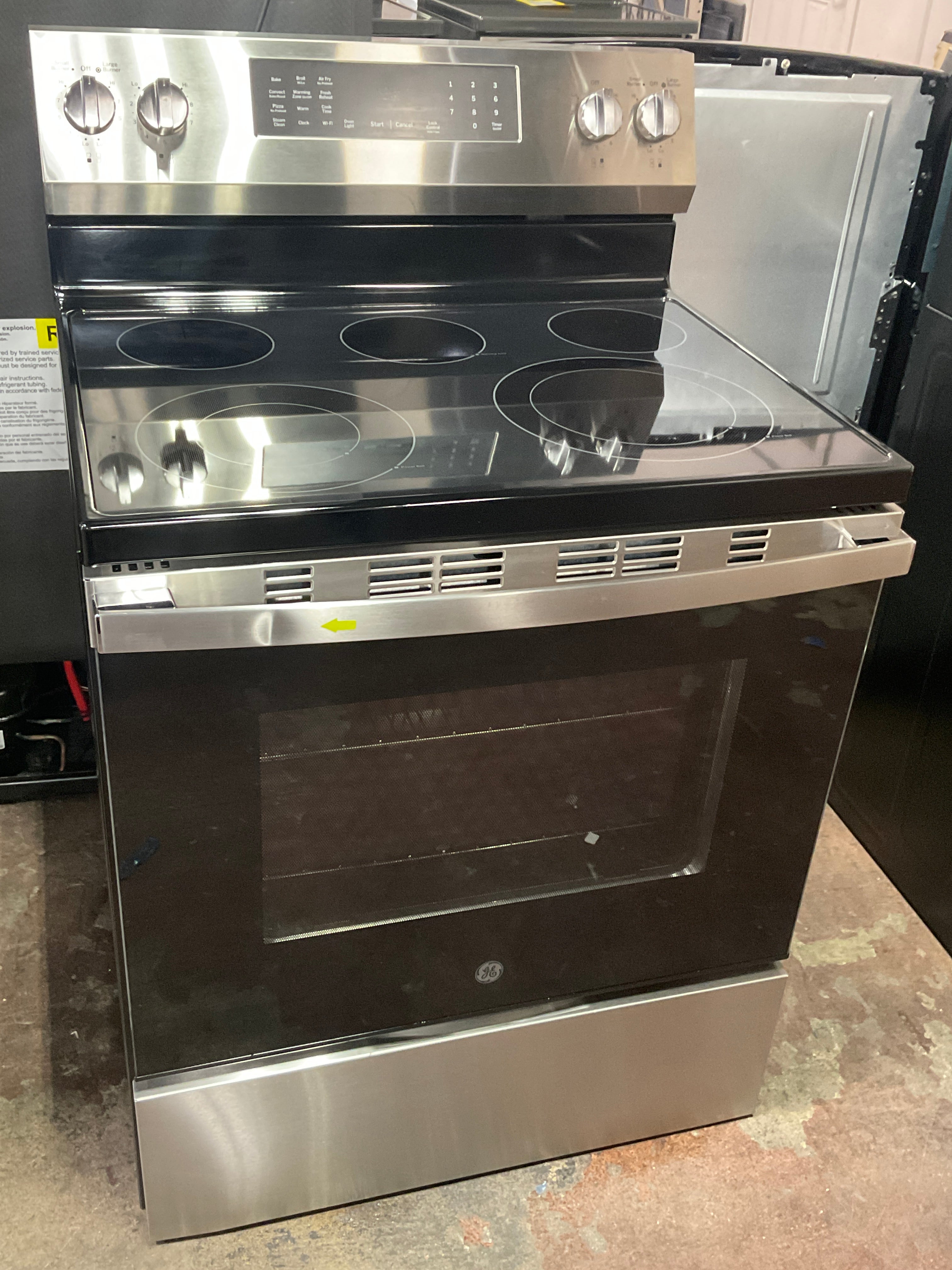 Front view, oven-door closed