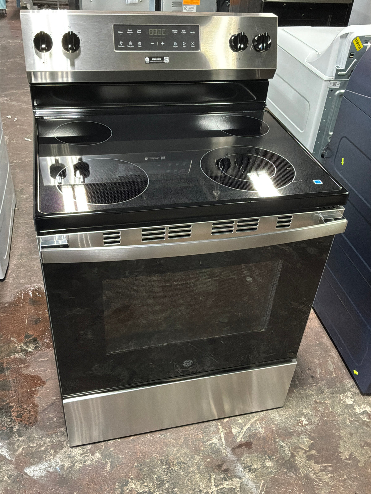 Front view, oven-door closed