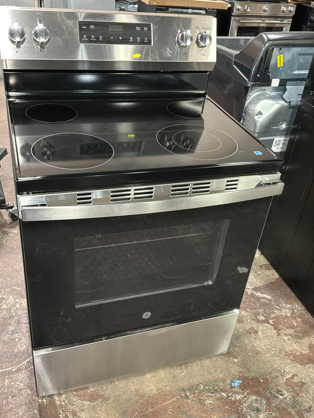 Front view, oven-door closed