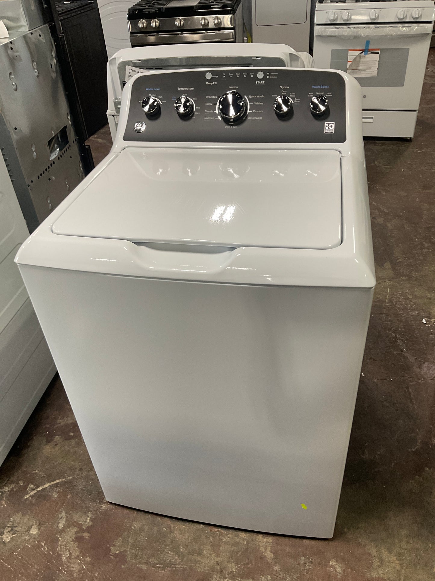 Front view, door closed