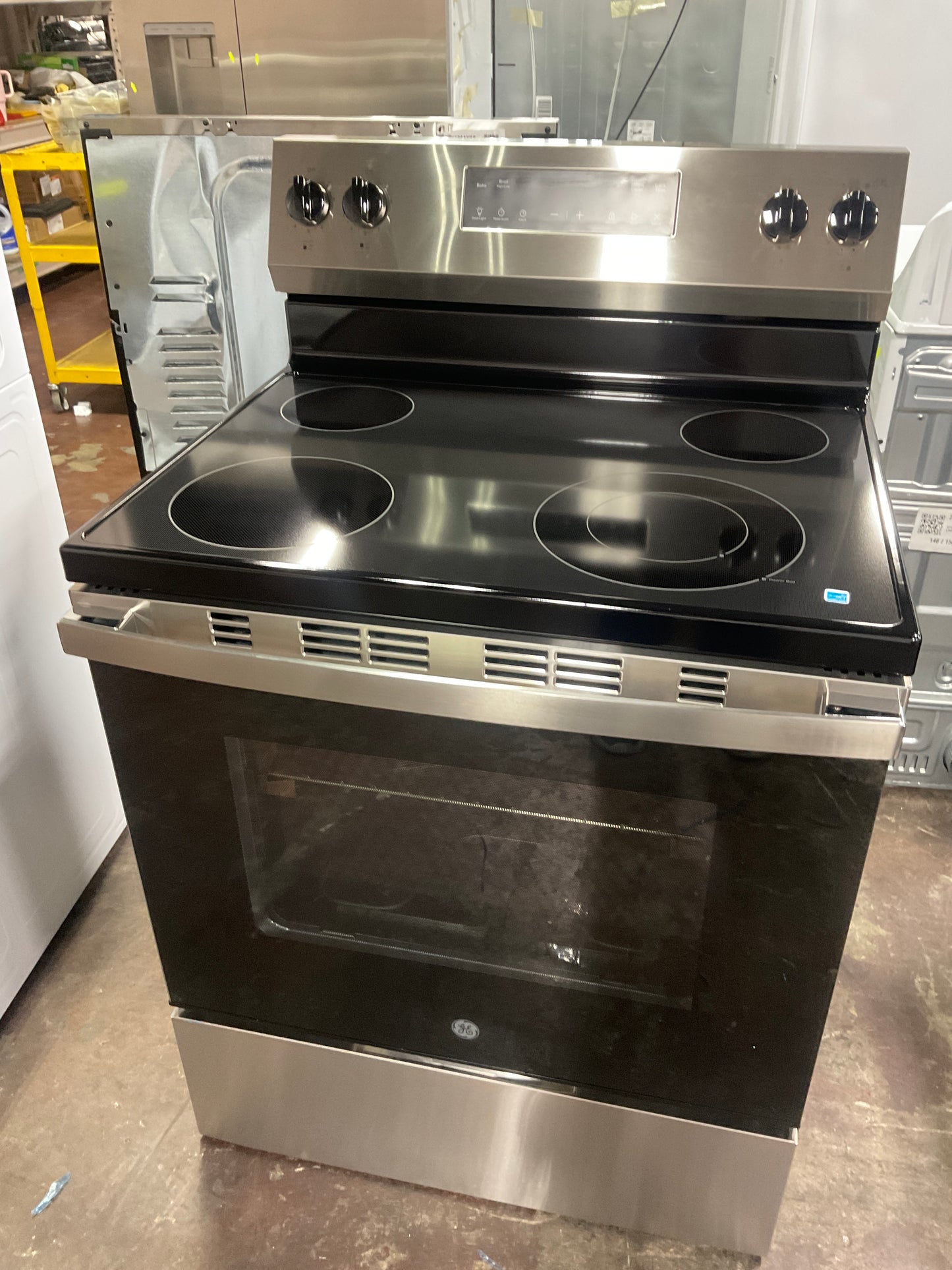 Front view, oven-door closed