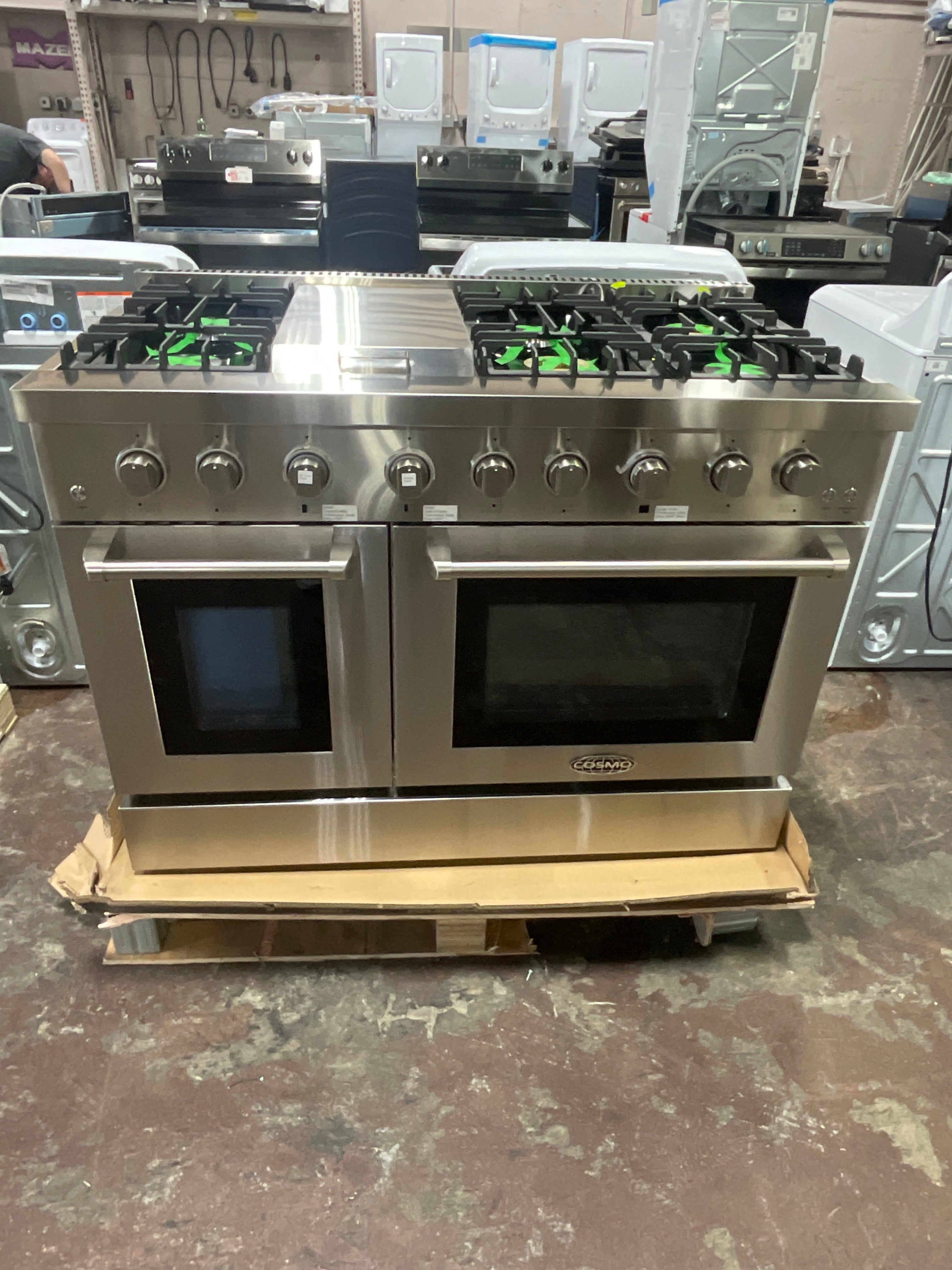 Front view, oven-door closed