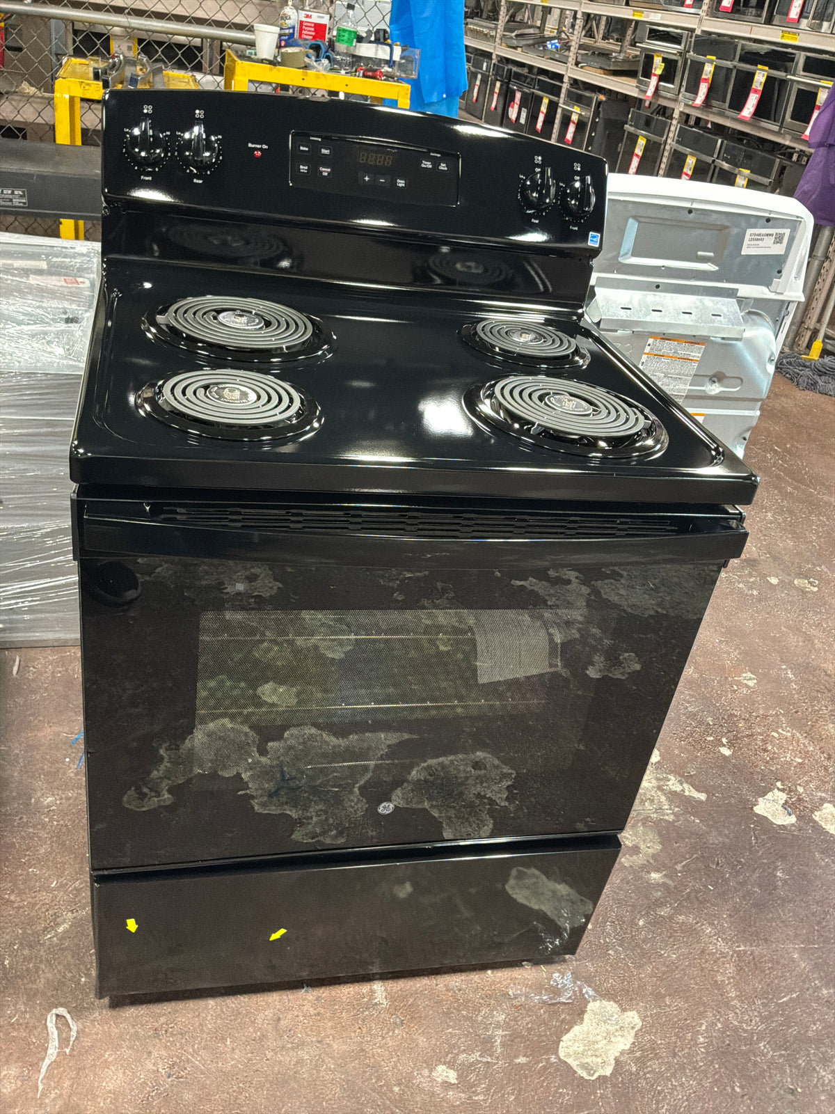 Front view, oven-door closed