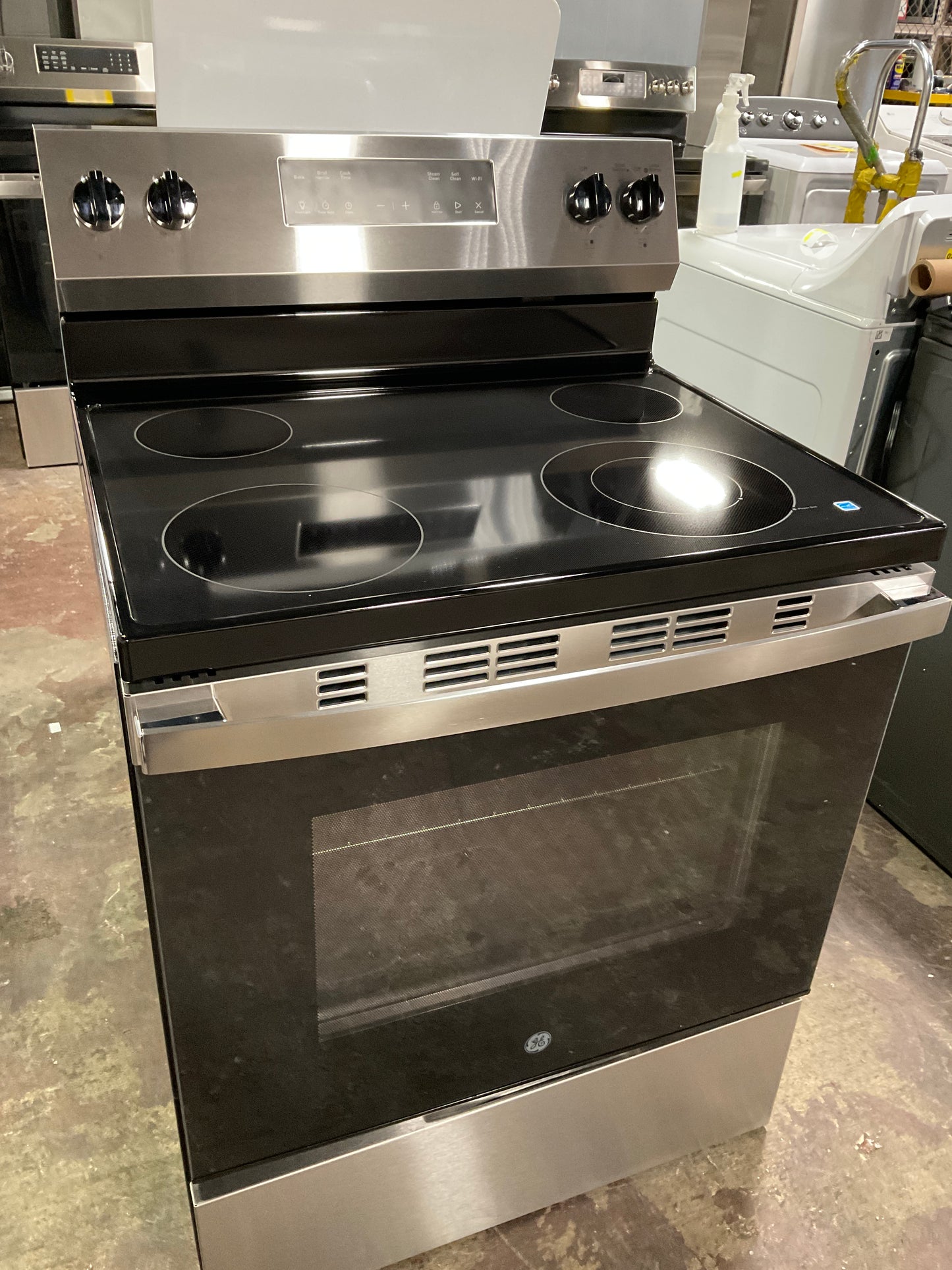 Front view, oven-door closed