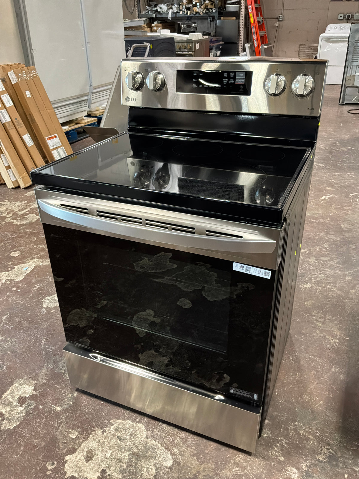 Front view, oven-door closed