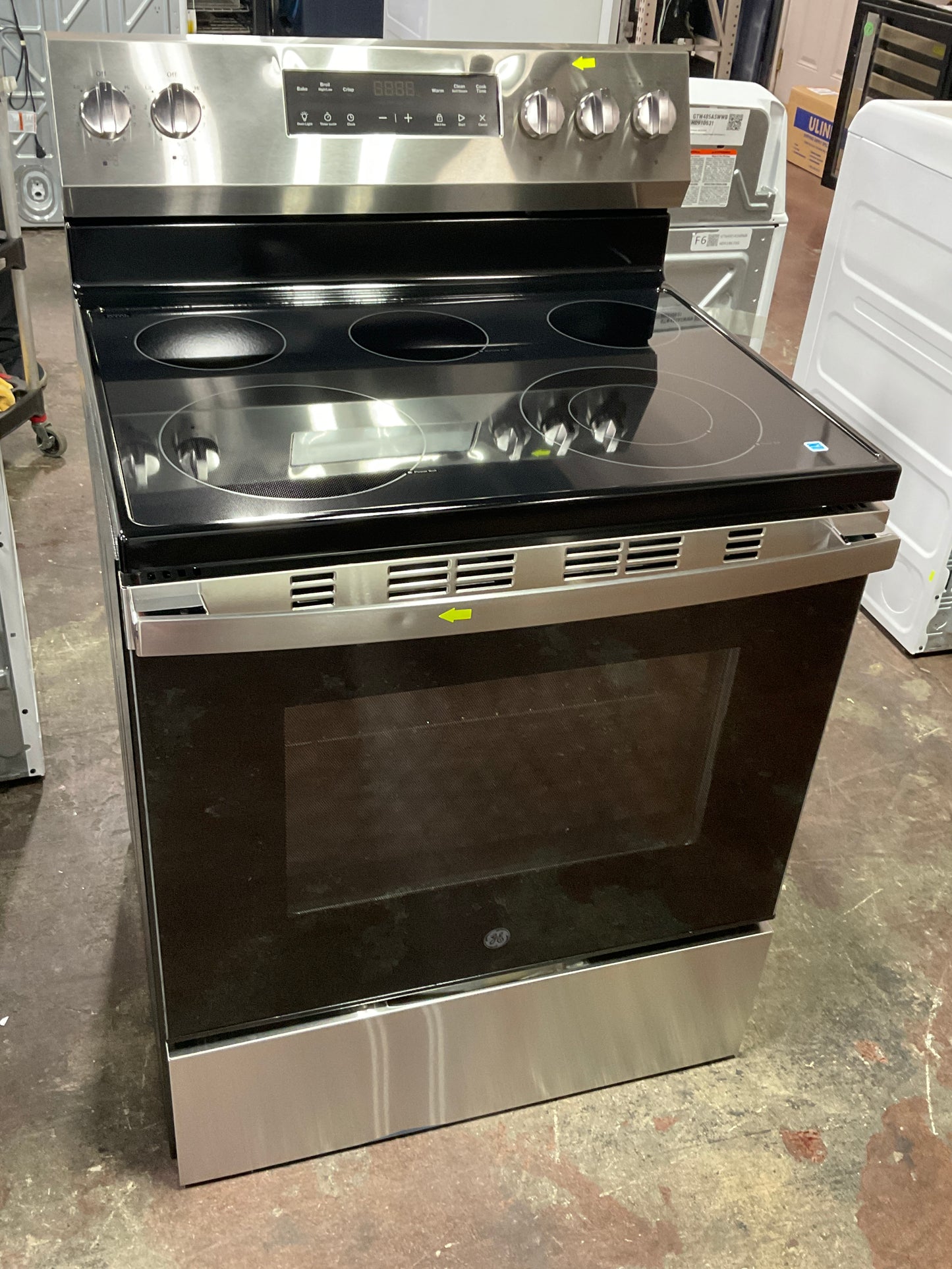 Front view, oven-door closed