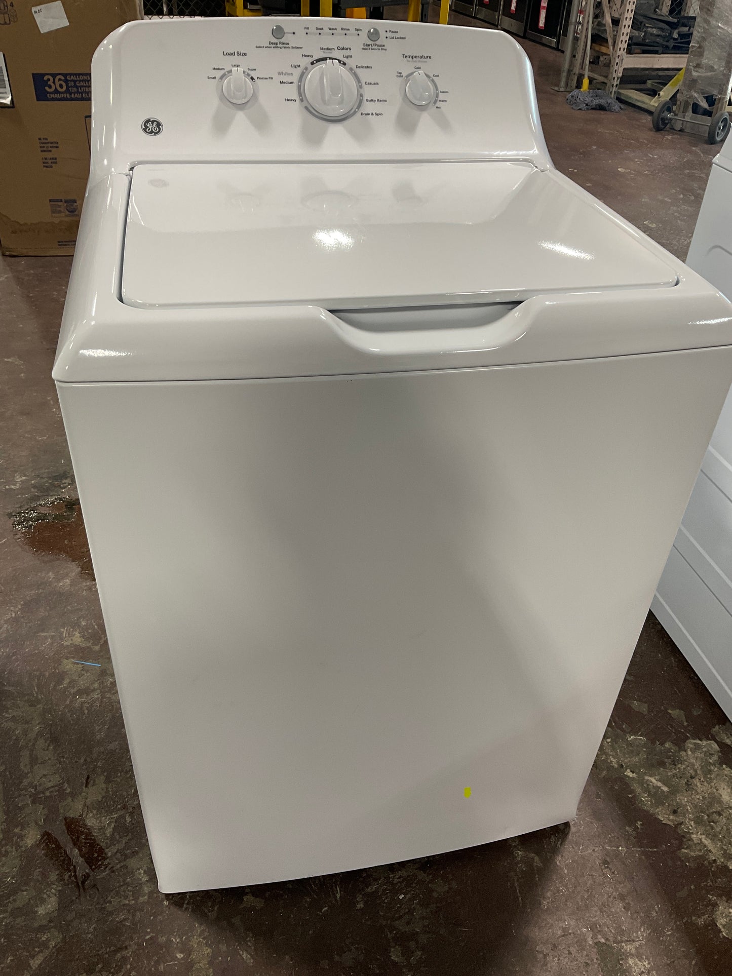 Front view, door closed