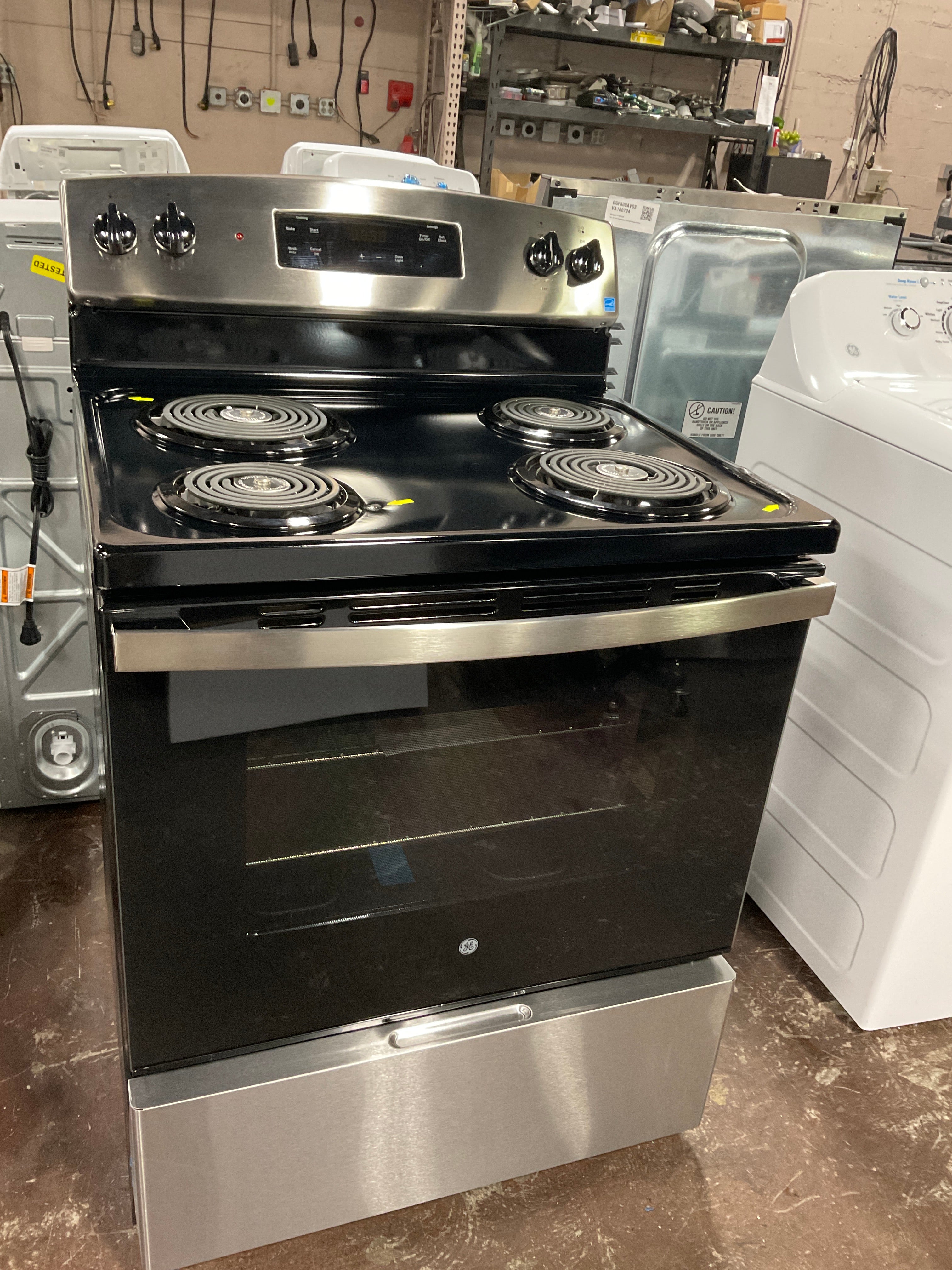 Front view, oven-door closed