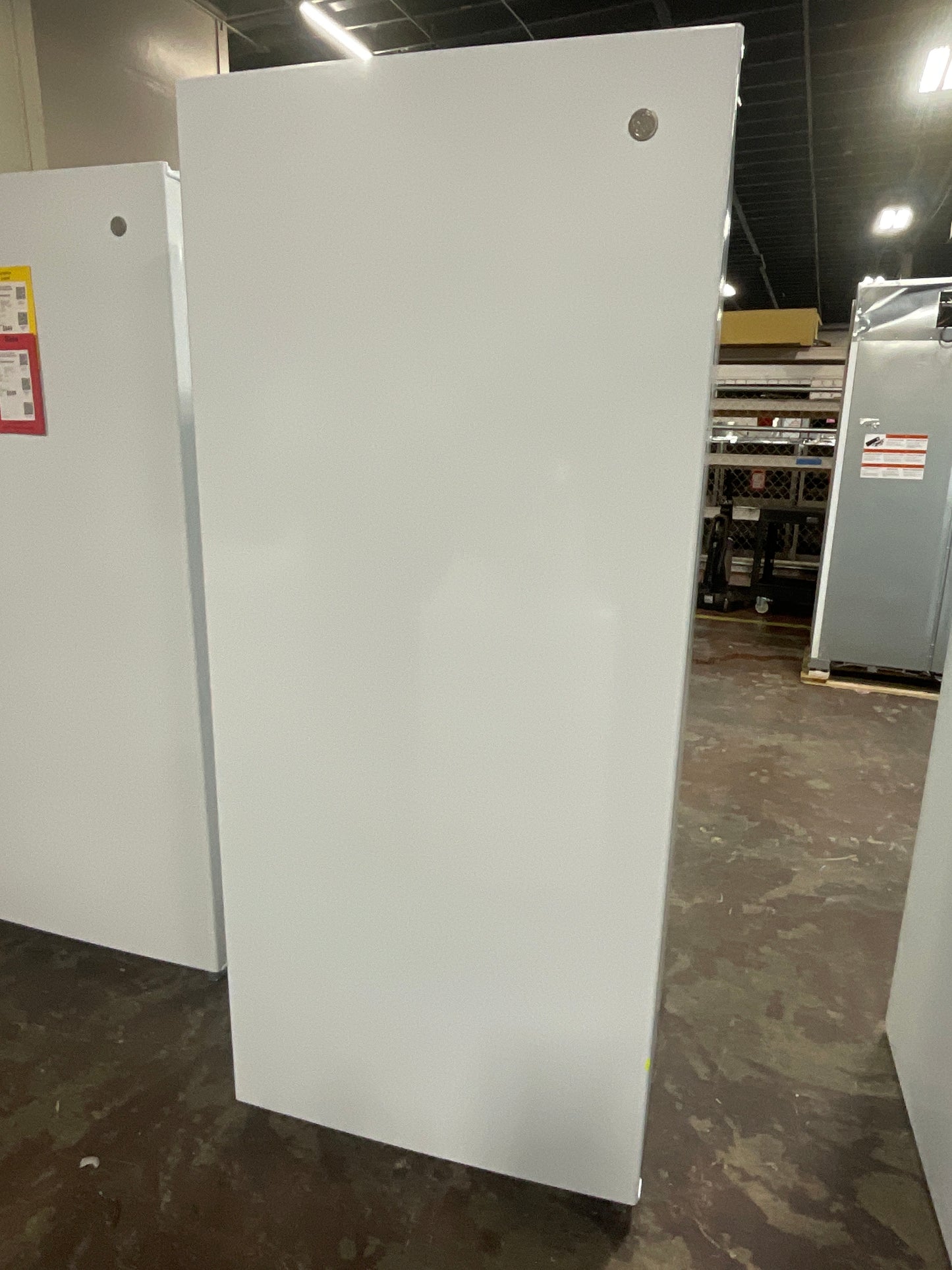 Front view, door closed