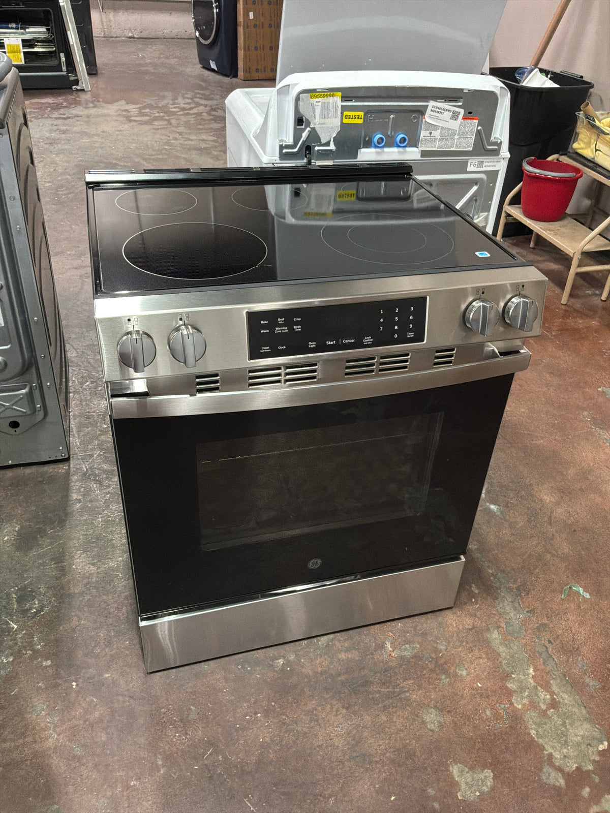Front view, oven-door closed