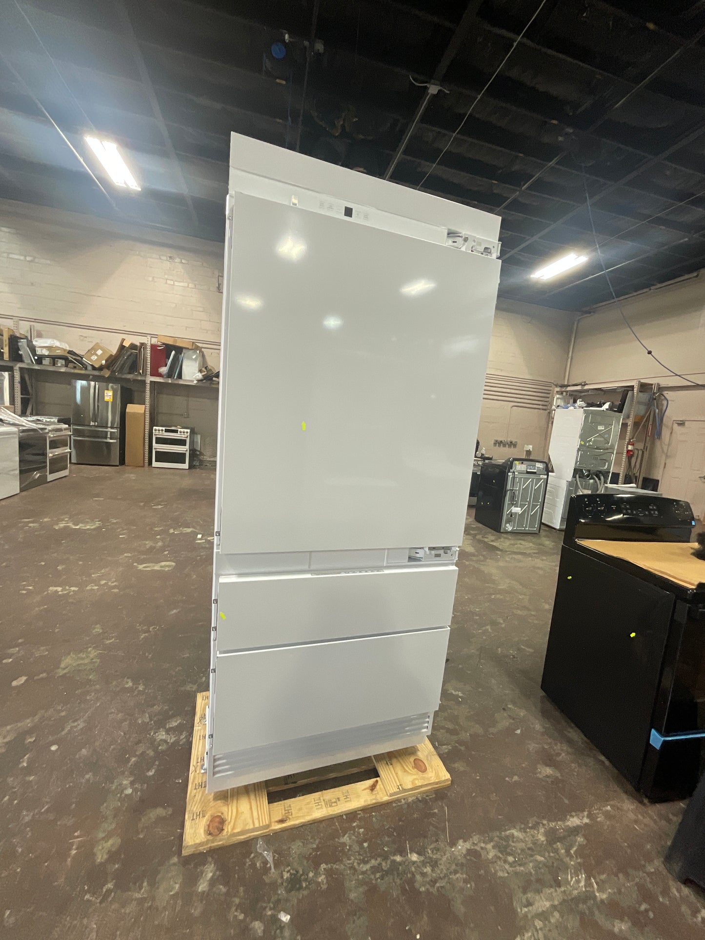 Front view, door closed