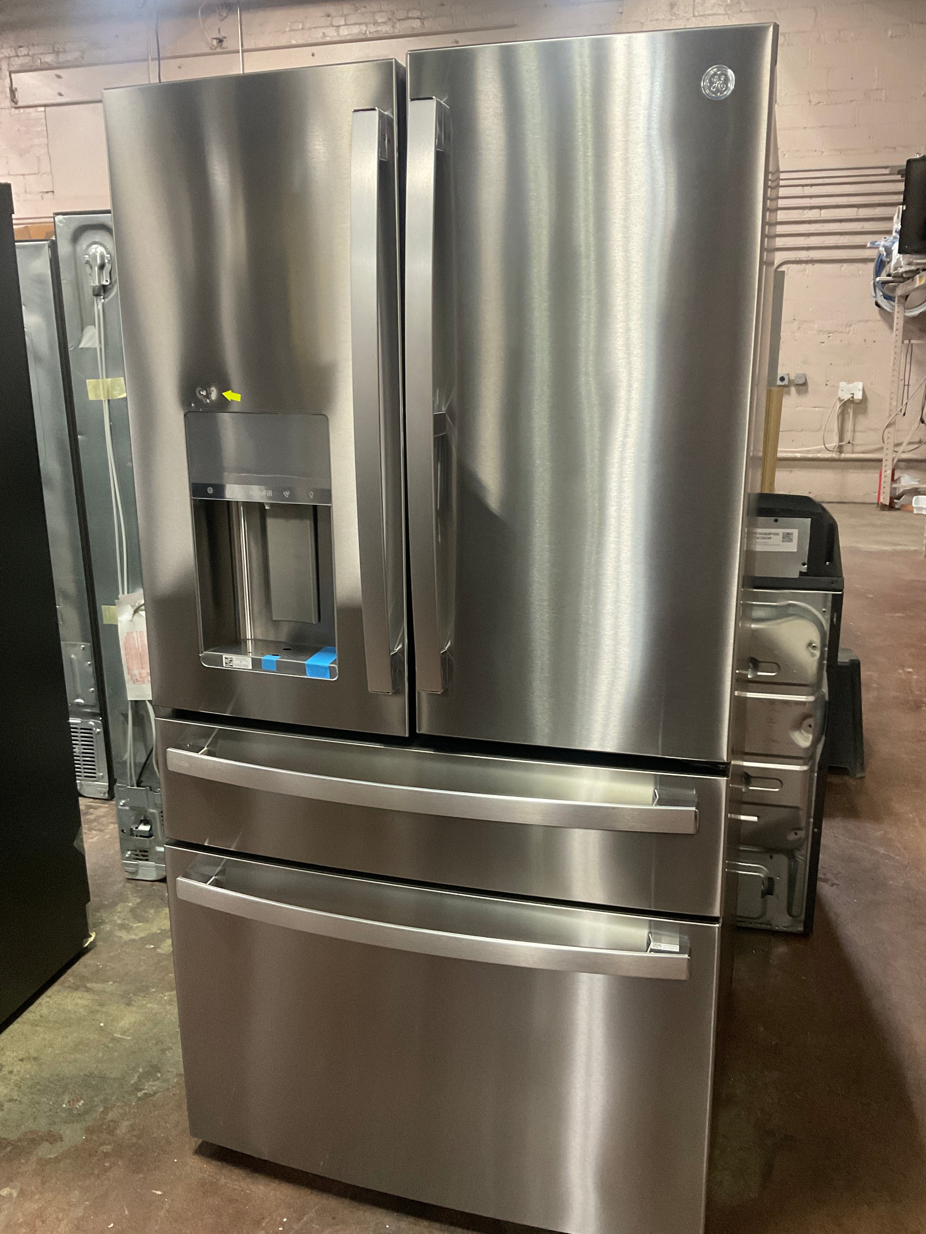 Front view, door closed