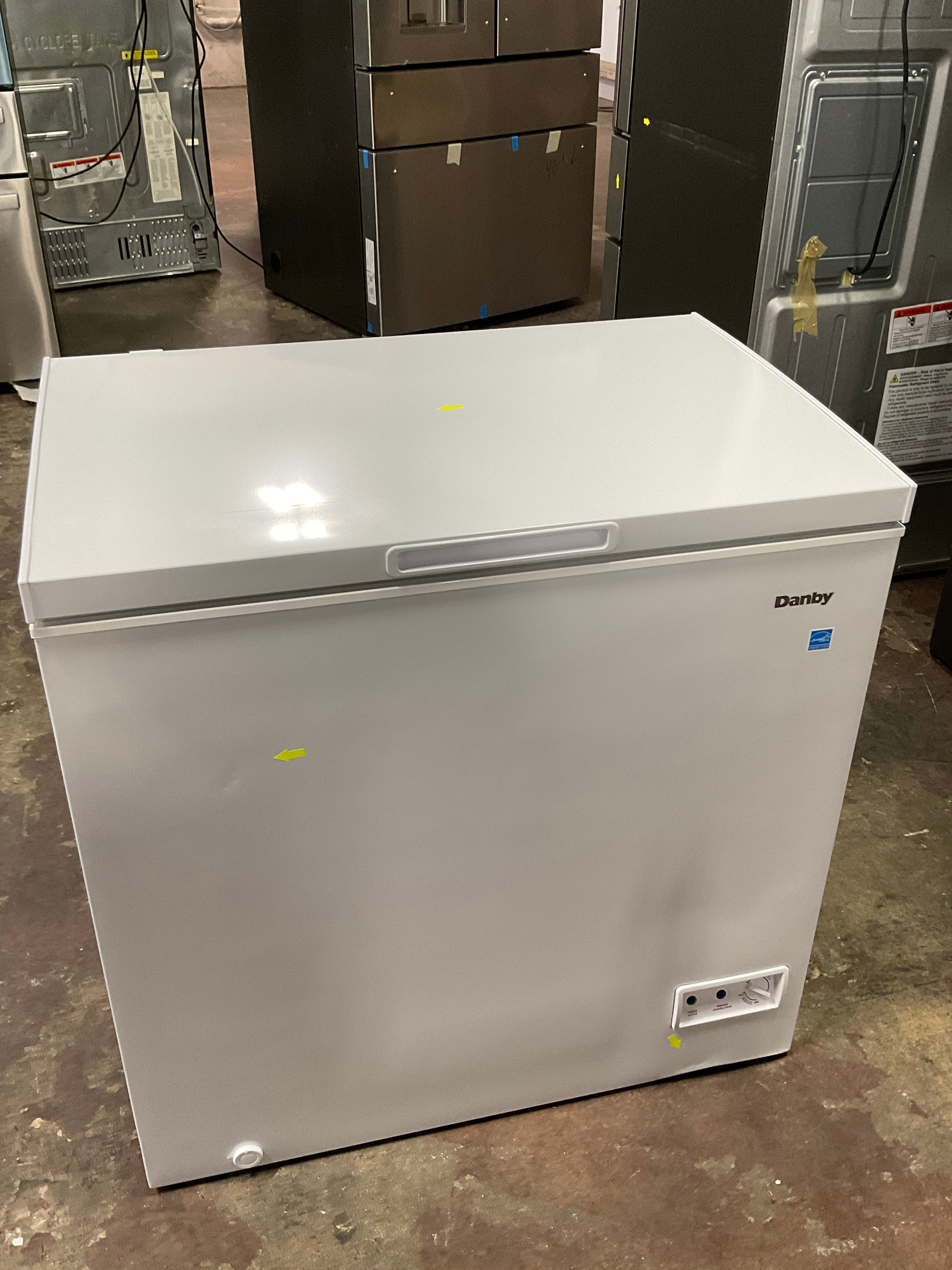 Front view, door closed