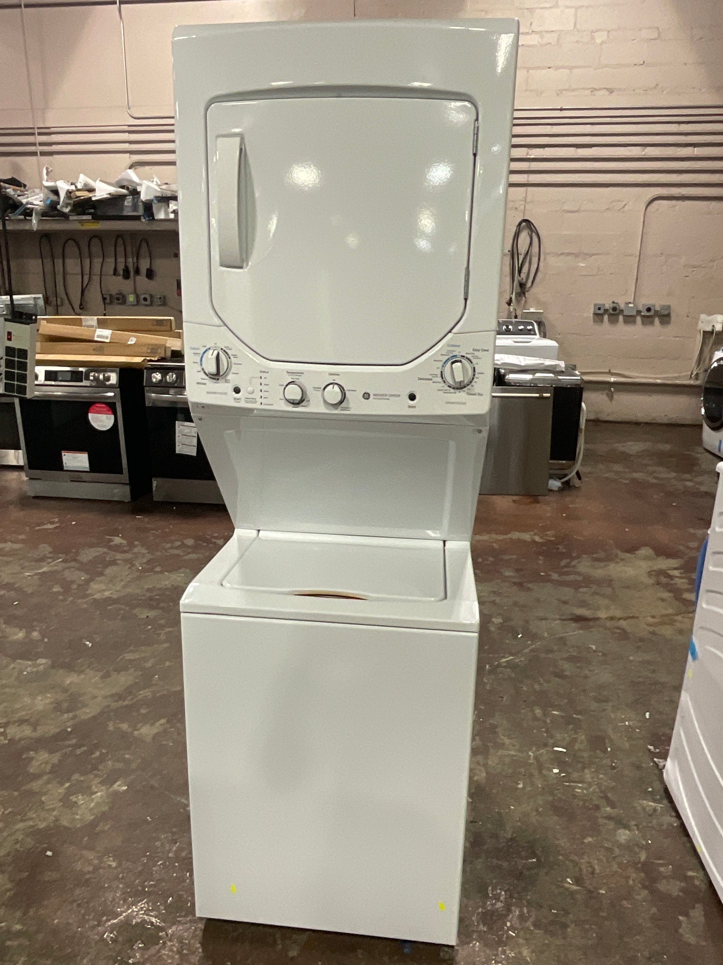 Front view, doors closed