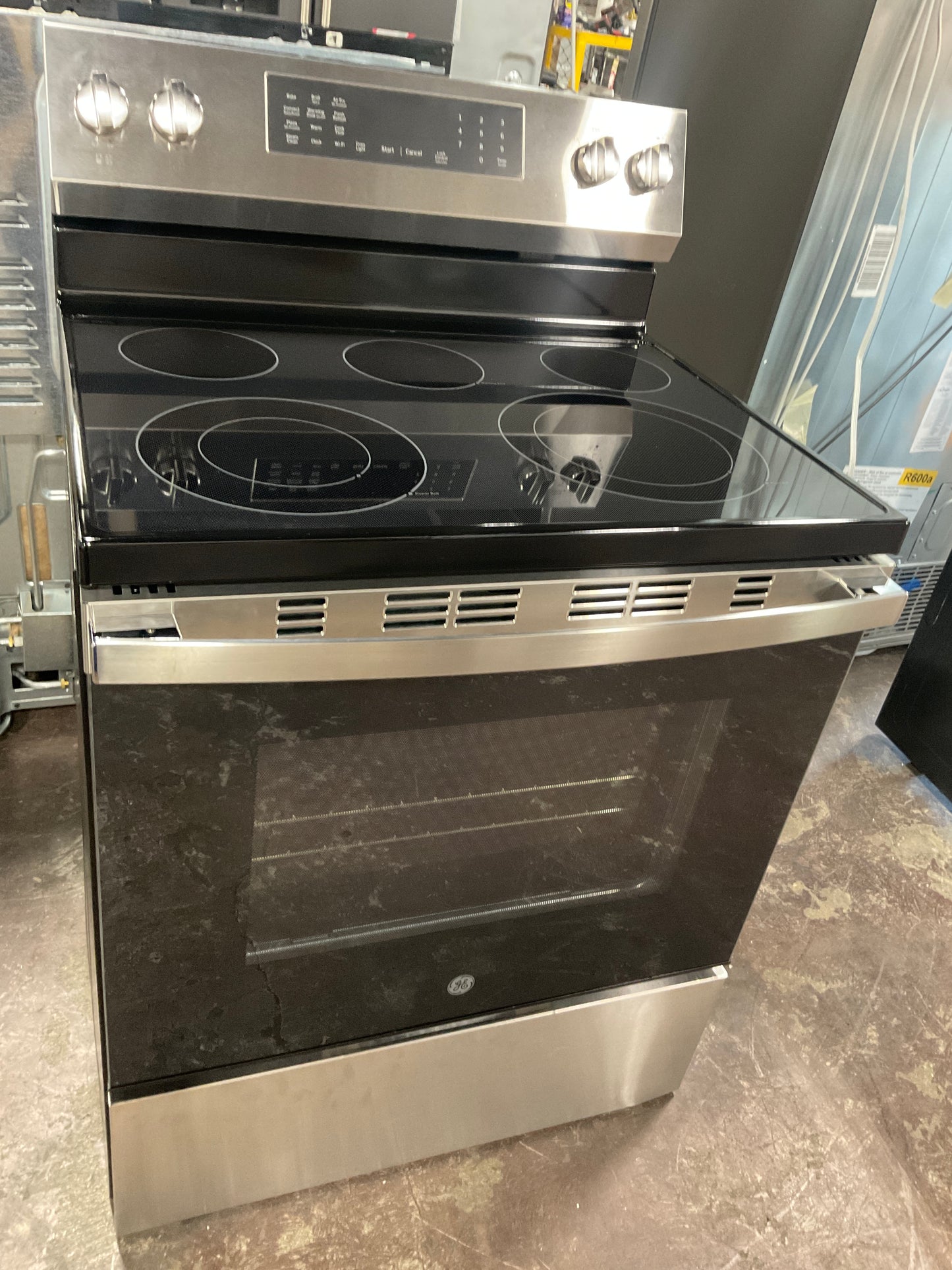 Front view, oven-door closed