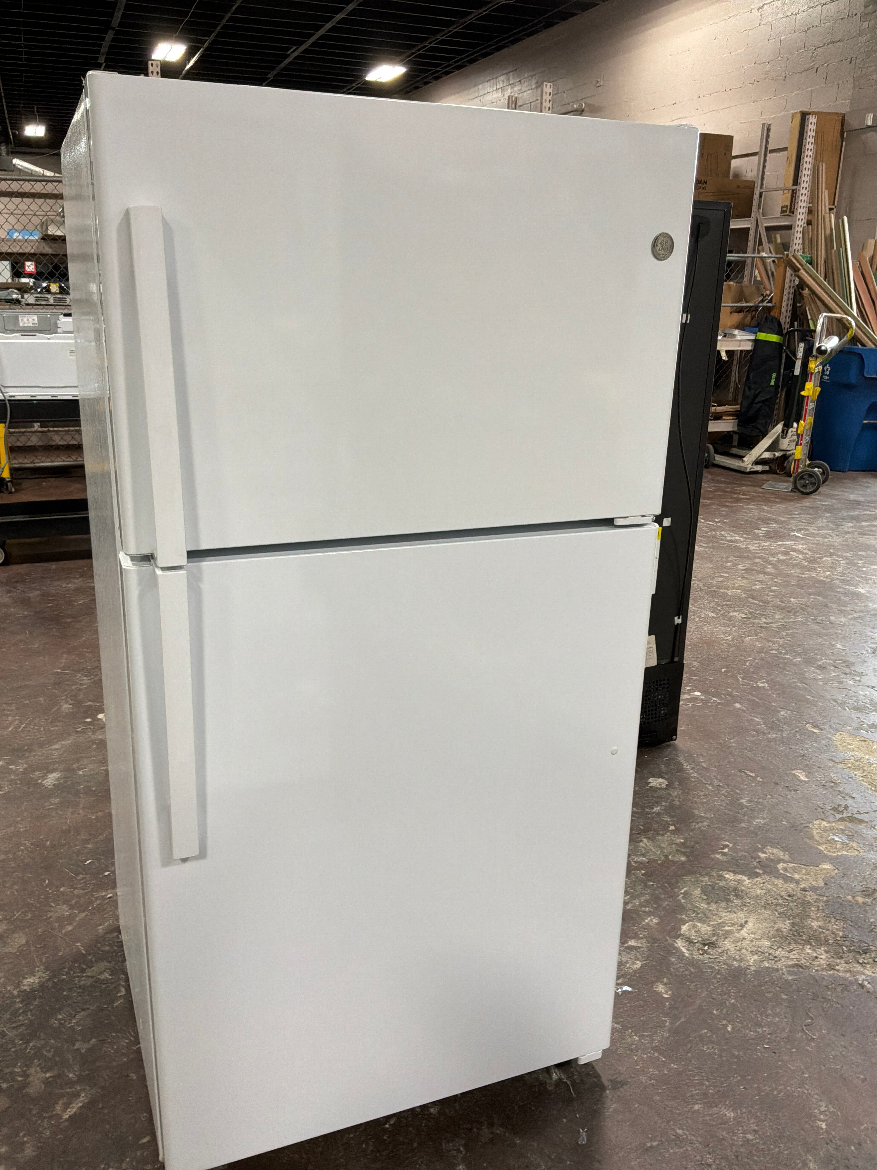 Front view, door closed