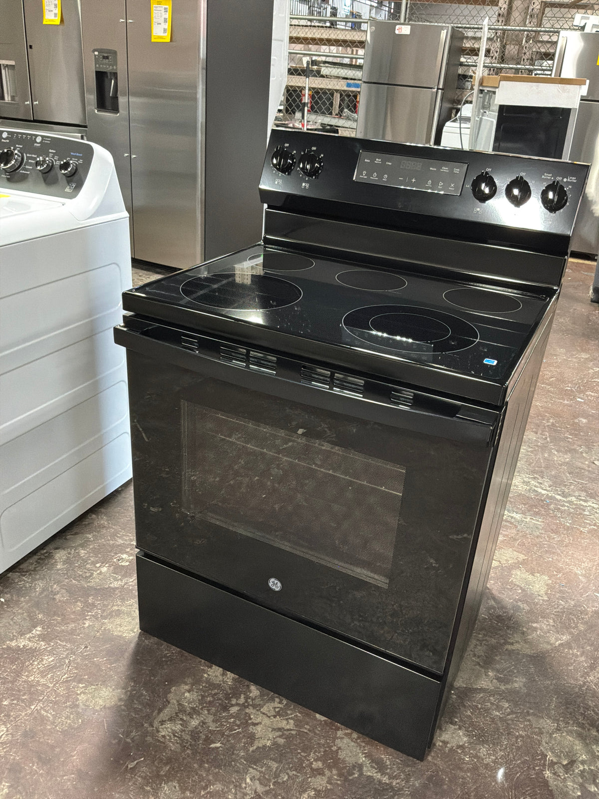 Front view, oven-door closed