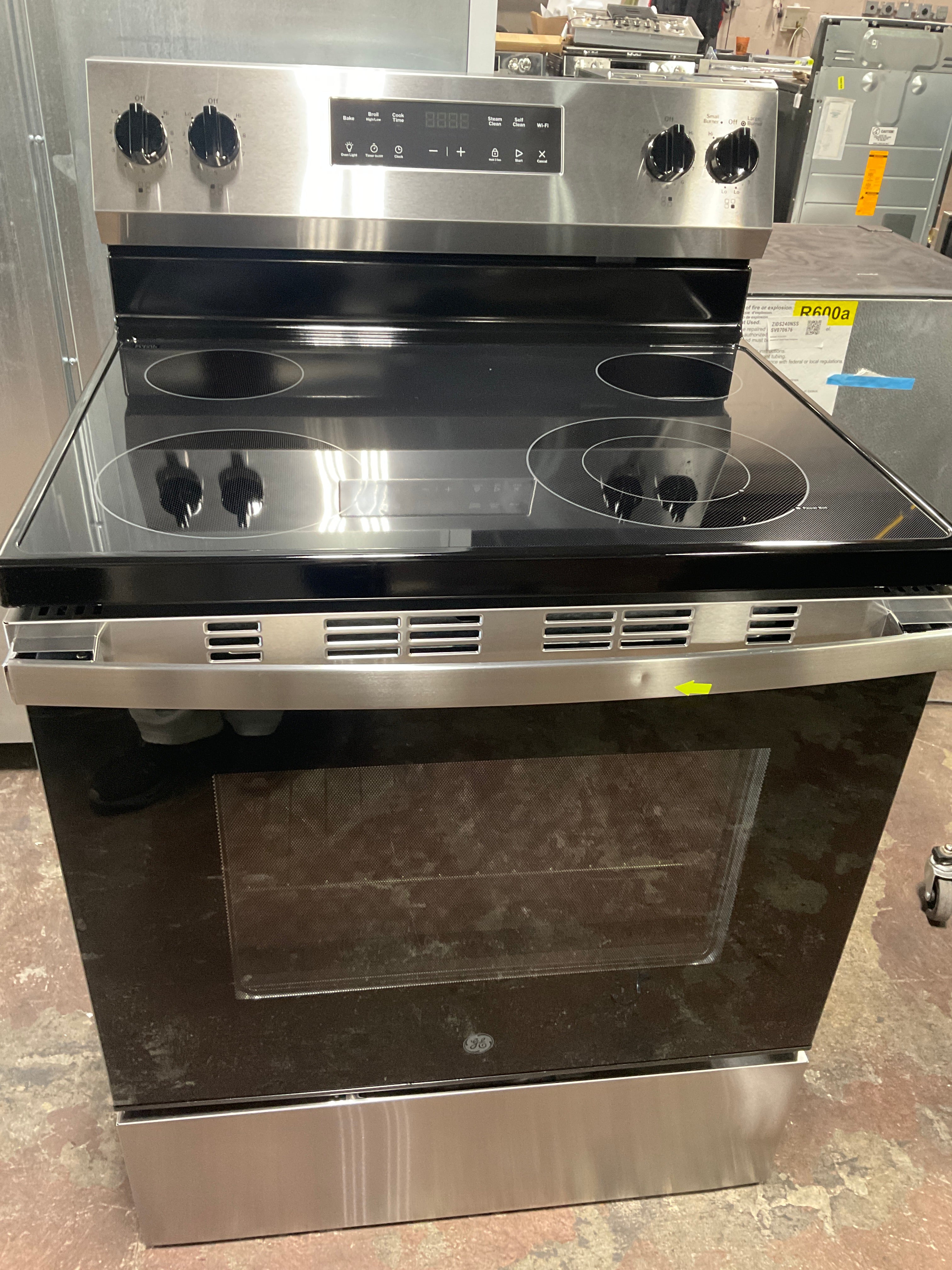 Front view, oven-door closed