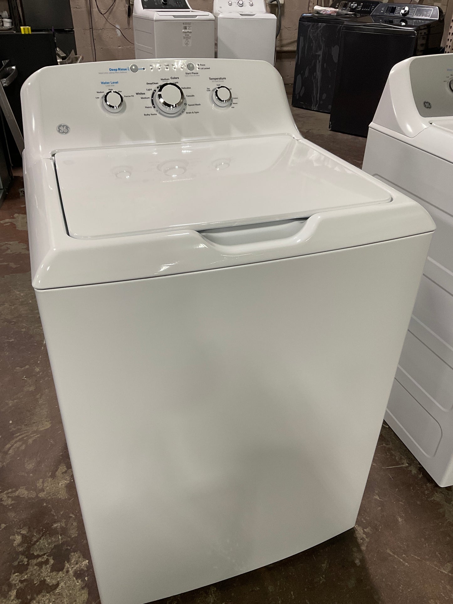 Front view, door closed