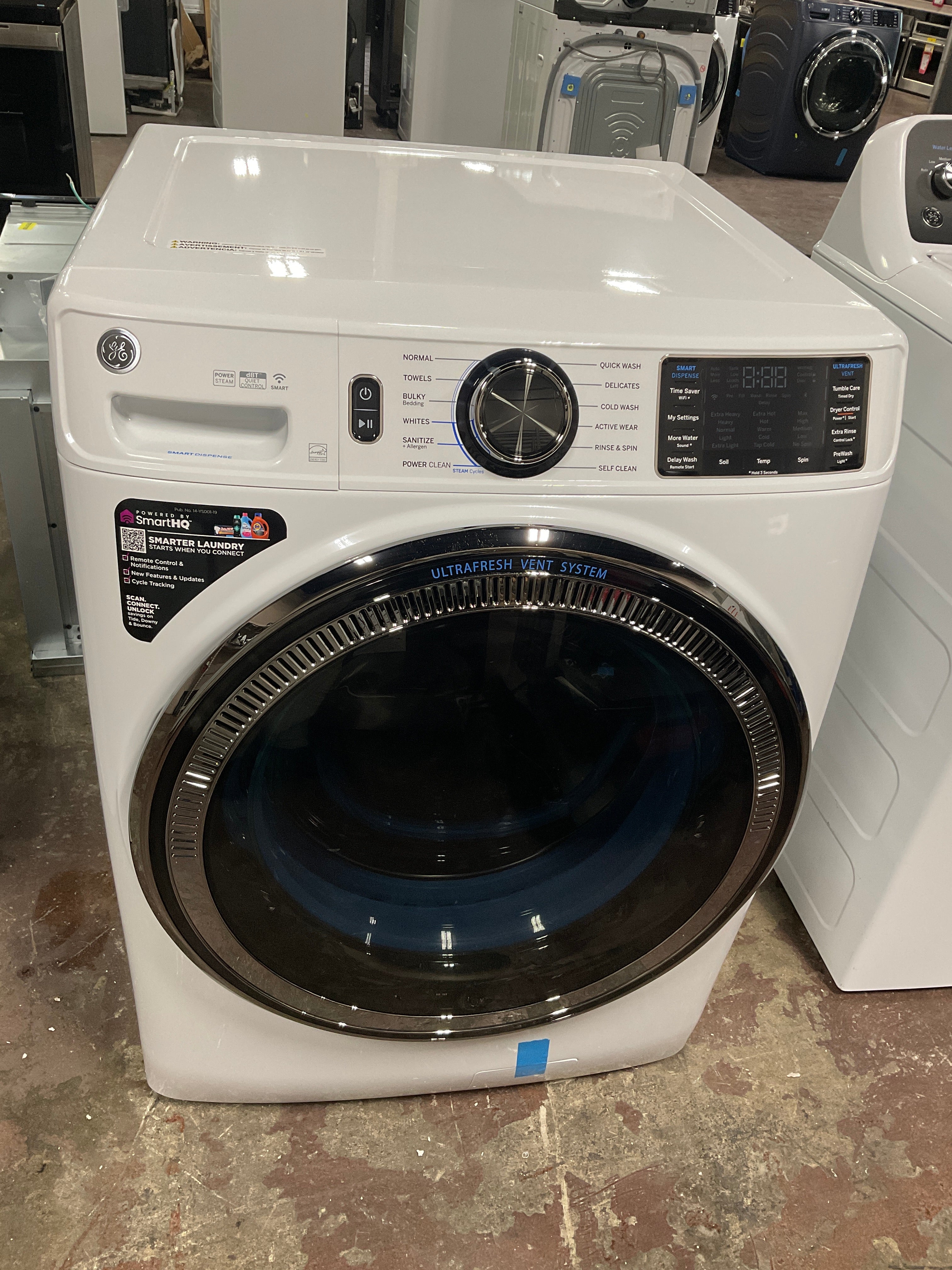 Front view, door closed