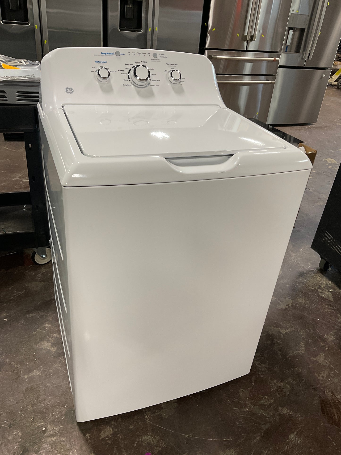 Front view, door closed